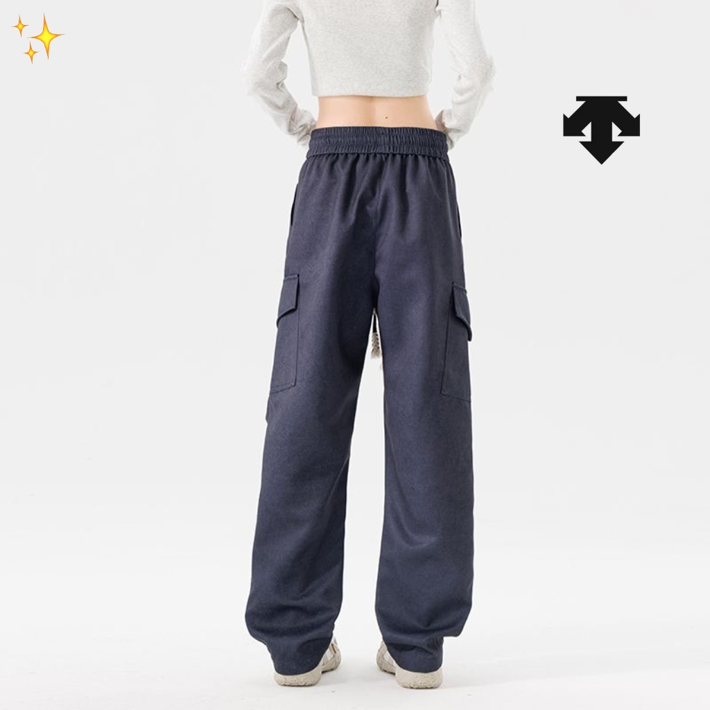 供货价:90💰『高瑞轻量化』常熟特别货,极致做工贸易款,原包装+原吊牌
       DESCENTE迪桑特美式工装裤微喇运动裤运动工装裤
完美呈现经典 纯棉材质 质感特赞 ， 上身舒适有型 超级百搭的一款裤子 喜欢户外旅行 工装风老板们必不可少的一条裤子！ 男女皆可上身 工装裤版型加上两侧大口袋经典不过时，快手抖音小红书已推爆， 质量保证 真的是必入手的一款裤子! 完美穿搭 百搭不挑人 

颜色:浅绿 蓝色 棕色
尺码:M-4XL



















