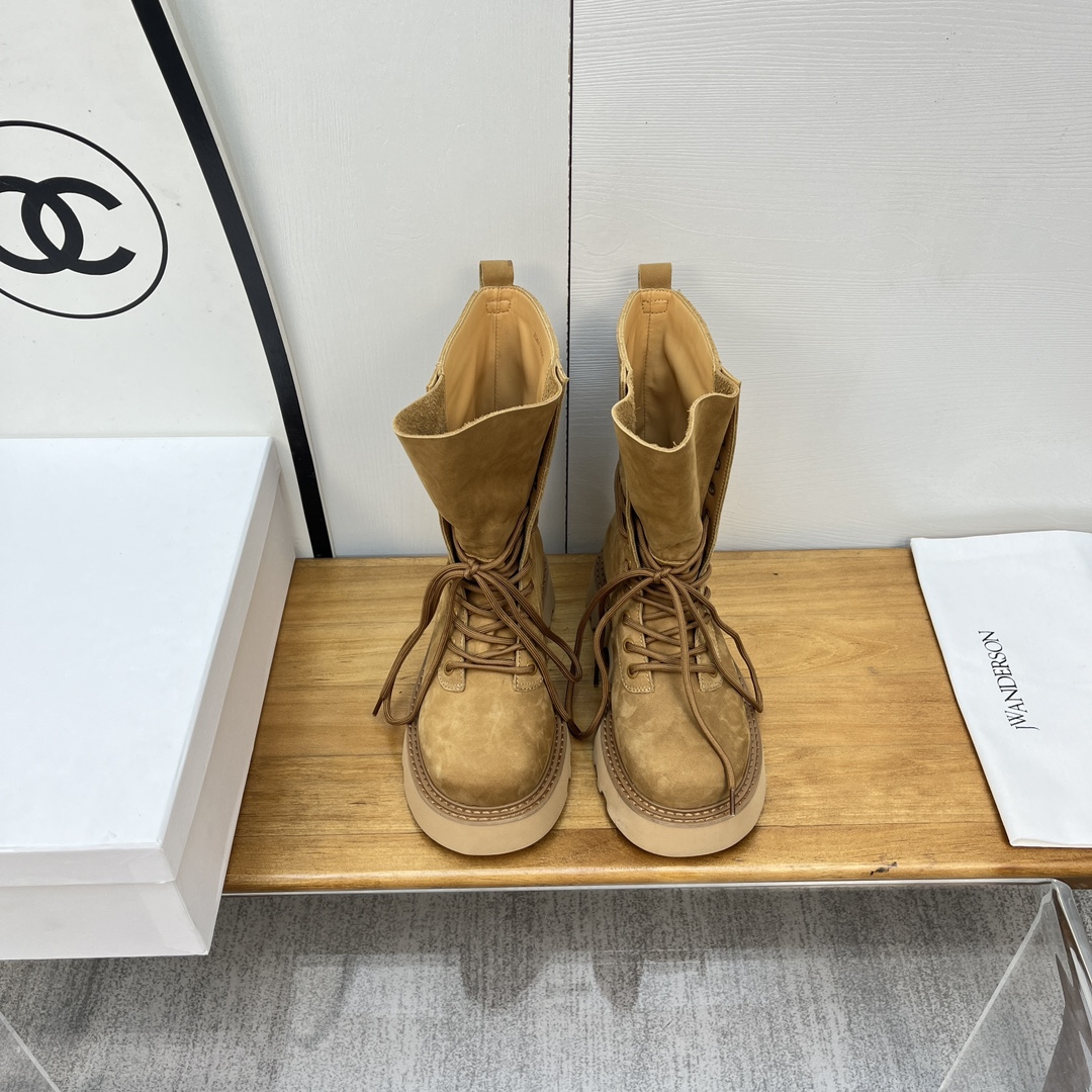 NO:459715,JW ANDERSON Martin boots, many internet celebrities plant grass, invincible slim Martin boots, original custom matte cowhide, cowhide inner original large sole EⅤA foam bottom Size: 35~70, boots, boots, cowhide19860909JW ANDERSON马丁靴、超多网红明星种草 无敌显瘦马丁靴、 原版定制磨沙牛皮、牛皮内里  原版大底EⅤA发泡底 Size:35~70,靴子,boots,cowhide,Women's Shoes