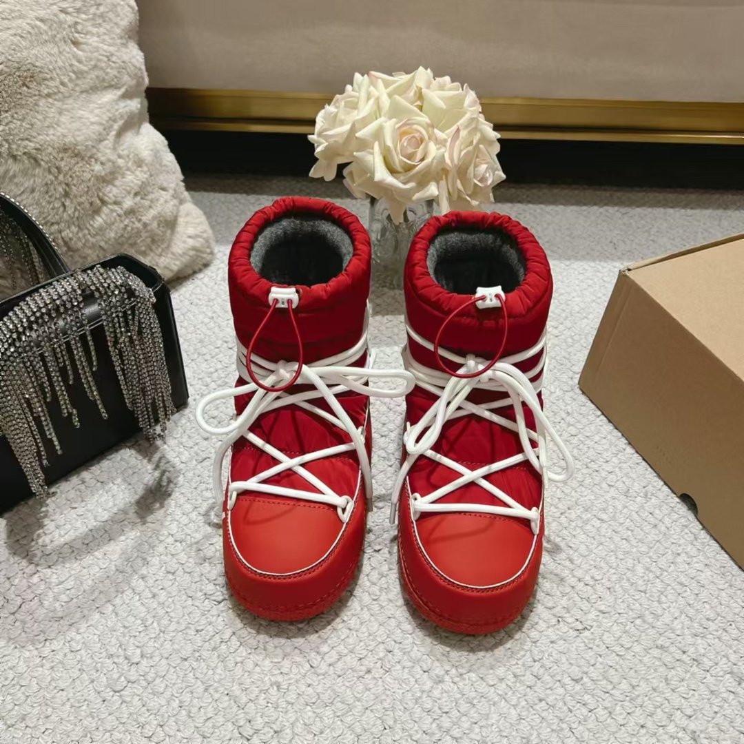 NO:543855,INUIKII trendy brand autumn and winter show down boots ski shoes This ski shoes are very popular this year, the color matching is very fashionable, super cool and very strong in personality!  Trendy styles bomb the streets!  The same style as major internet celebrities!  Winter skiing must-have hot products, imported waterproof down cowhide, inner environmentally friendly and warm wool, logo, anti-slip sole, this shoe is very comfortable on the feet, and the foot feels great. Size 35-41 (40 41 customization), snow boots, boots, down jacket, cowhide19860909INUIKII潮牌秋冬秀款羽绒靴滑雪鞋 这款滑雪鞋今年非常爆,色彩搭配非常时尚 超酷个性非常强！潮派炸街！各大网红明星同款！冬季滑雪必备爆款 面料进口防水羽绒牛皮面 内里环保保暖毛呢 带logo 防滑鞋底,这款鞋子上脚非常舒服,脚感很棒 码数35-41（40 41定制),雪地靴,boots,down jacket,cowhide,Women's Shoes