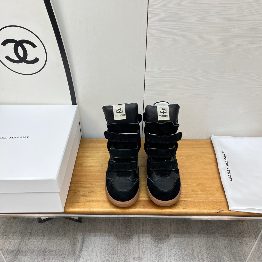 NO:168368,ISABEL MARANT Autumn and Winter New Style ———————————————————————————— INS internet celebrity bloggers are popularly recommended!  A pair of simple and high-end boots... The original 1:1 replica hidden line bottom!  The feet feel very comfortable and versatile!  Super suitable for street photography, easy to wear and stylish Size 35-42, casual shoes/sports shoes, boots, sneakers19860909ISABEL MARANT 秋冬新款 —————————————— INS网红博主热推！一双简单又不失高级的靴子... 原版1:1复刻隐线大底！脚感特别舒适 随意百搭！超级适合街拍,好穿有型 尺码35-42,休闲鞋/运动鞋,boots,sneakers,Women's Shoes