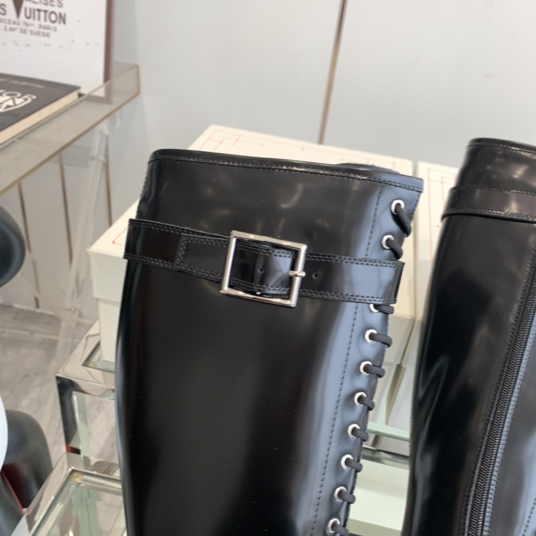 “Alexander McQueen Classic Martin Boots: Gulinaza, Celeb Favorites, High-Quality Materials, Size 35-40” - 图片 5