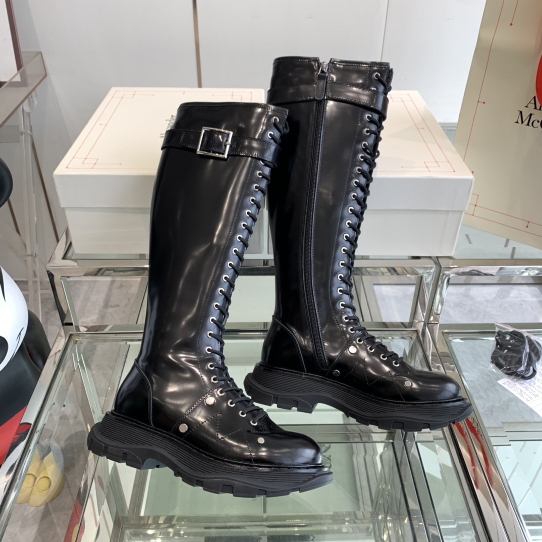 “Alexander McQueen Classic Martin Boots: Gulinaza, Celeb Favorites, High-Quality Materials, Size 35-40” - 图片 4