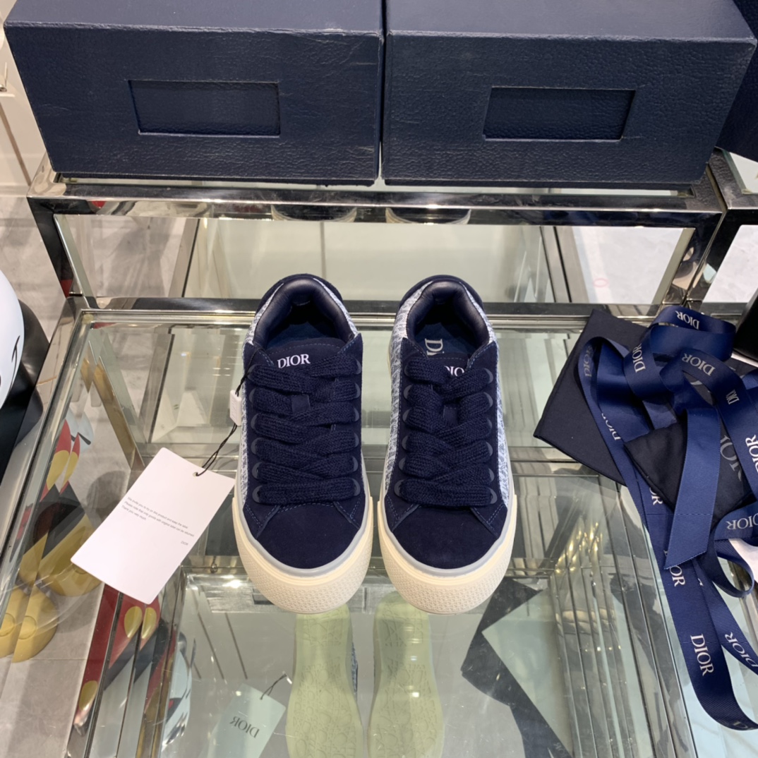 NO:165655,The top version of Dior 23 autumn and winter new sneakers is really awesome on the Internet. I really love it. The exclusive original version of the Wang Biao Kaikai Series is developed one-to-one, and all the details and materials are absolutely in place. Size: 35-44, casual shoes/sports shoes, dior, sneakers19860909顶级版本 Dior 23秋冬新款运动鞋全网最火爆单品上脚真的绝绝的,真心大爱,王炸开挂系列独家原版一比一开发,所有细节材料绝对到位. 码数:35-44,休闲鞋/运动鞋,dior,sneakers,Women's Shoes