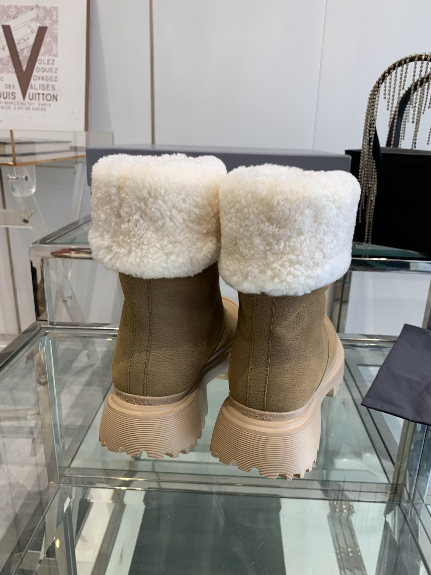 HHOGAN 24ss Wool Snow Boots: Warm, Comfortable, and Stylish for Autumn and Winter - 图片 5