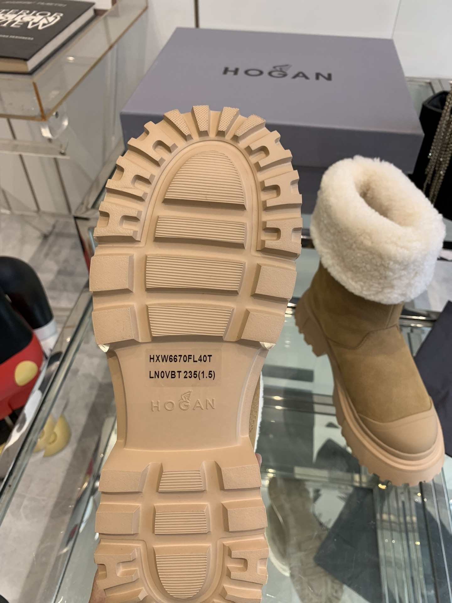 HHOGAN 24ss Wool Snow Boots: Warm, Comfortable, and Stylish for Autumn and Winter - 图片 6