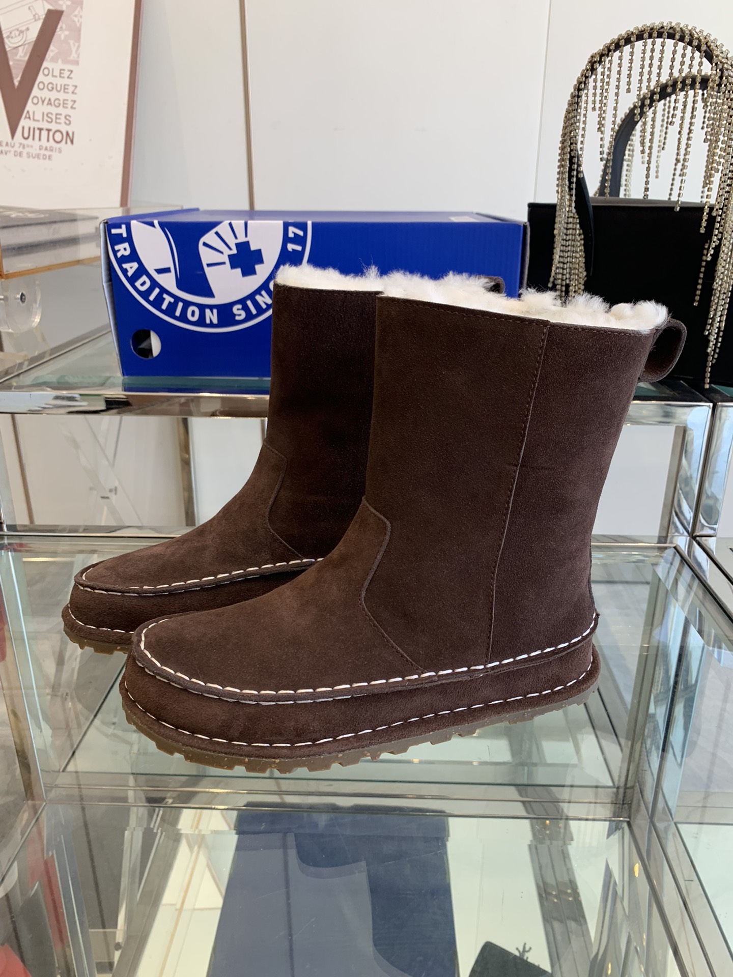 Winter Snow Boots: Warm and Stylish with Cowskin Wool Lining and Rubber Sole - 图片 1