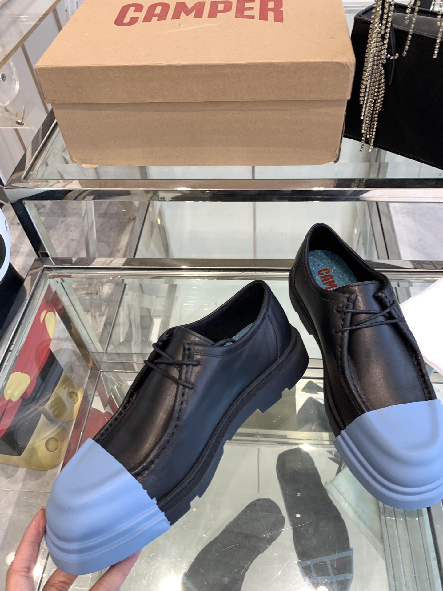 Stylish Quilts and Shoes for Spring and Summer in Various Sizes and Designs - 图片 3