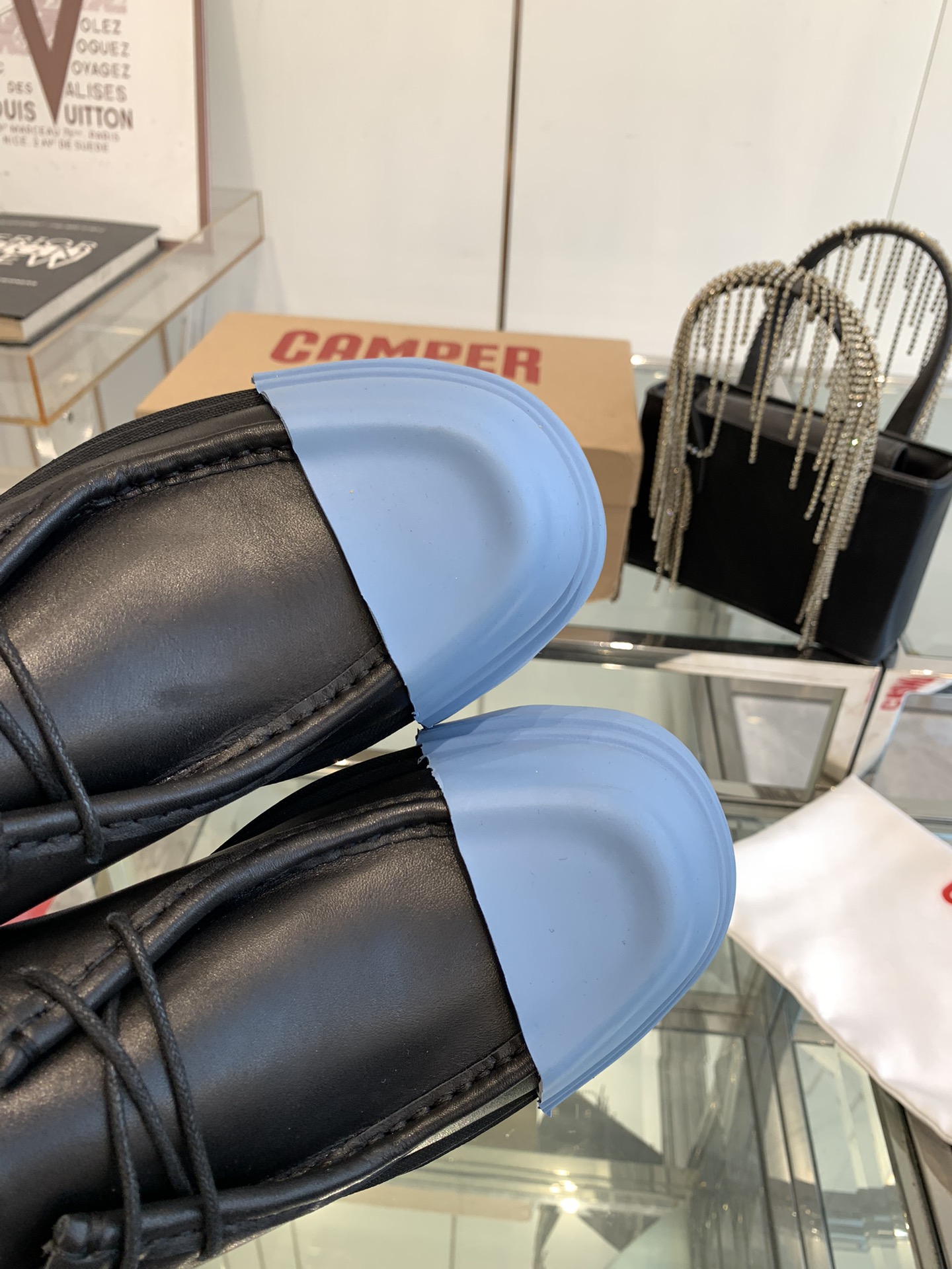 Stylish Quilts and Shoes for Spring and Summer in Various Sizes and Designs - 图片 8