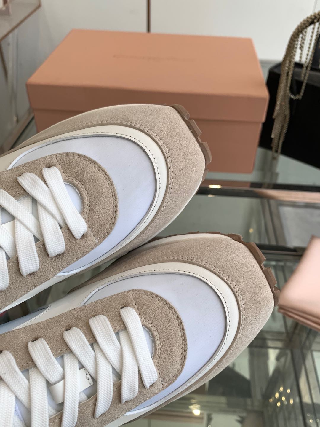 Gianvito Rossi Luxury White Shoes Collection Overview - 图片 7