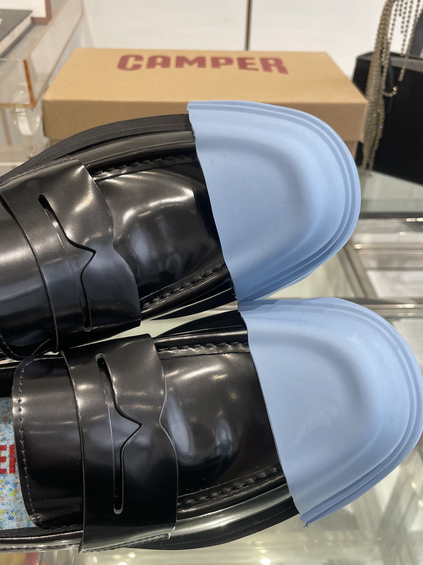 “588 Quilts and 20 Pairs of Spanish Hip 25s Shoe Covers for Spring and Summer” - 图片 8