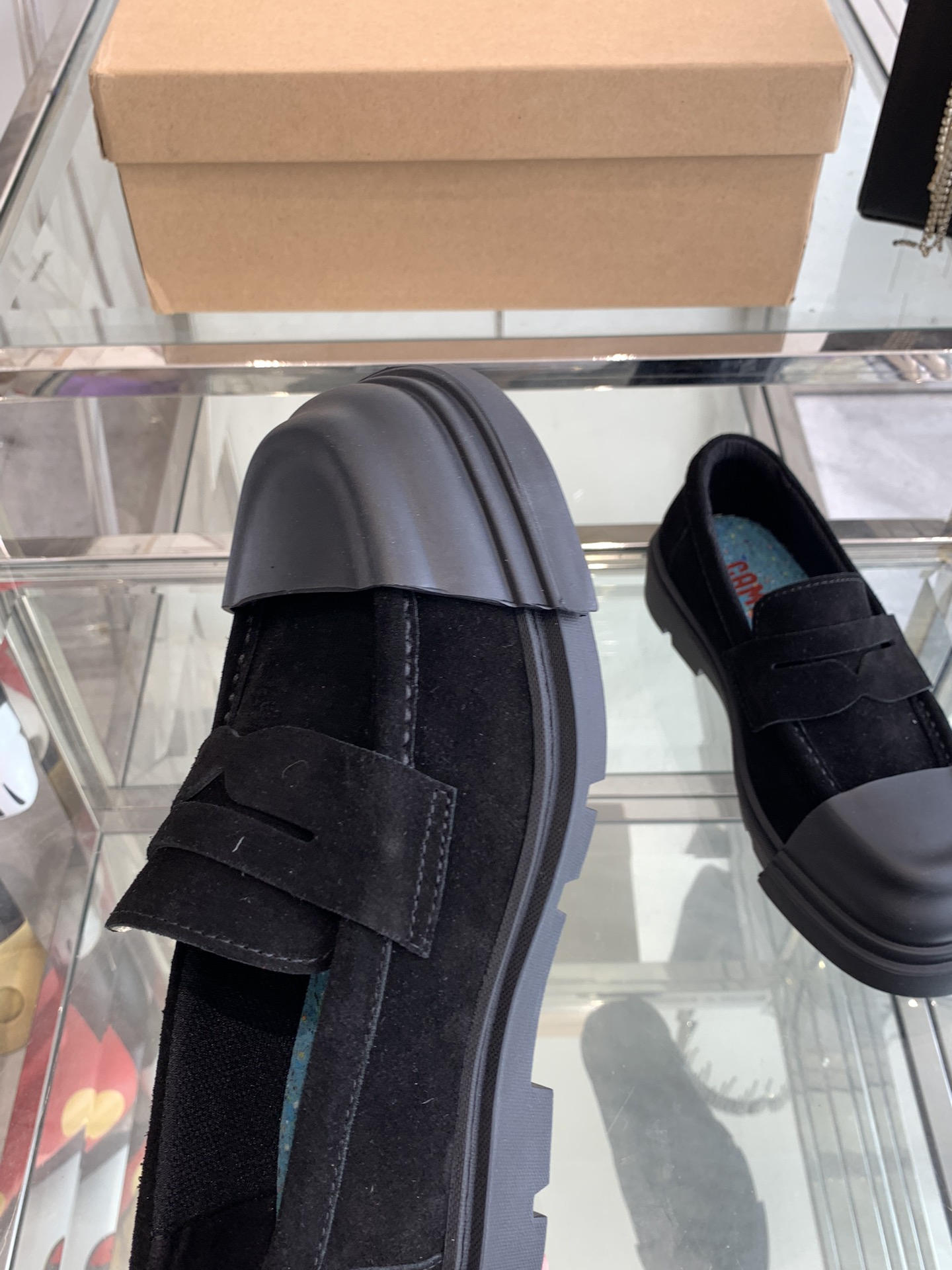 “Variety of Quilts and Shoes for Spring and Summer in Different Sizes” - 图片 6
