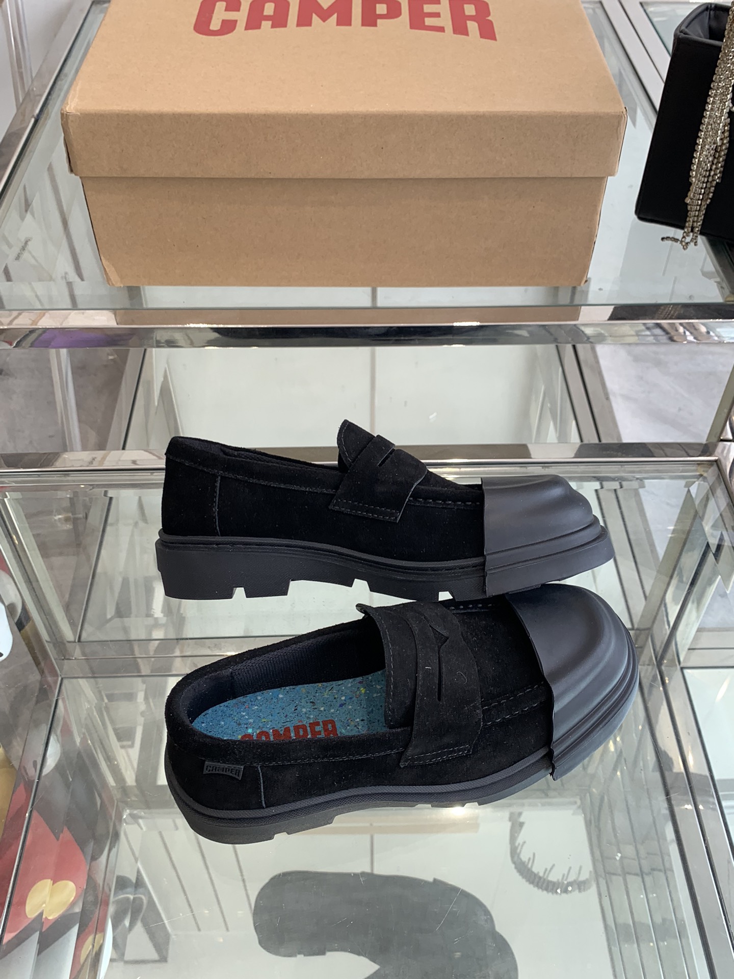“Variety of Quilts and Shoes for Spring and Summer in Different Sizes” - 图片 8