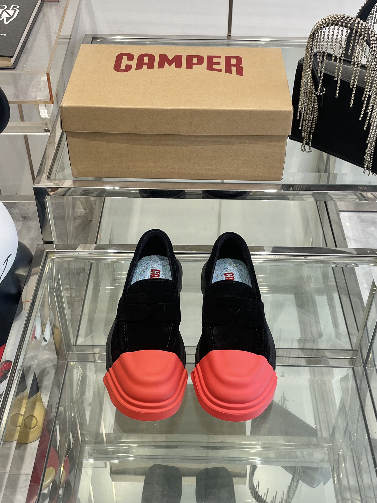 High-Quality Quilts and Shoes with Spanish Flair for Spring and Summer - 图片 1