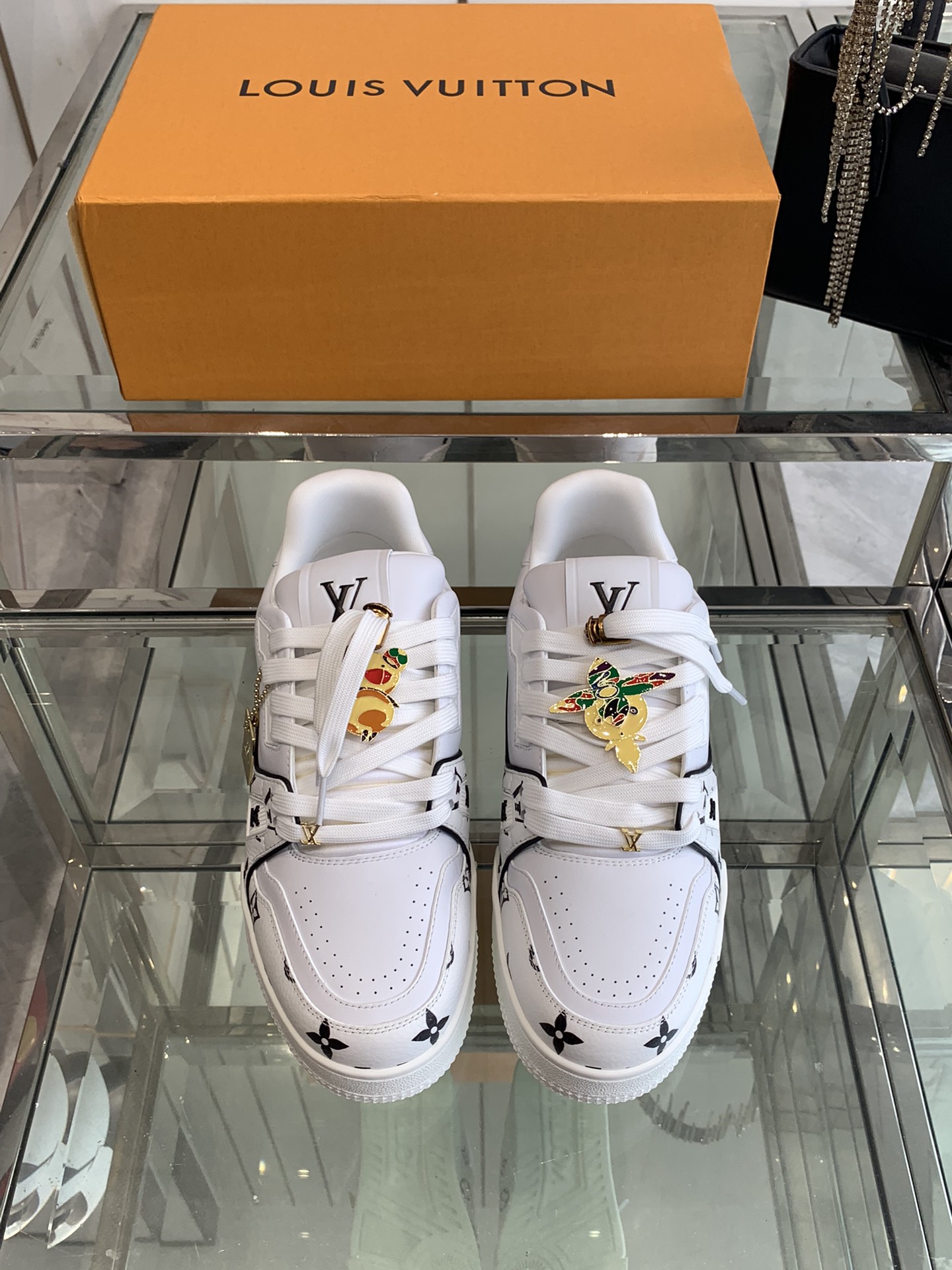 NO:240823,4 buttons LV TARINE LSUN LIFE LIFE LIFE LIFE LIFE LIFE LIFE LIFE LIFE LIFE LIFE LIFE LIFE LIFE LIFE LIFE LIFE LIFE LIFE LIFE LIFE LIFE LIFE LIFE LIFE LIFE LIFE LIFE LIFE LIFE LIFE LIFE LIFE LIFE LIFE LIFE LIFE LIFE LIFE LIFE LIFE LIFE LIFE LIFE LIFE LIFE LIFE LIFE LIFE LIFE LIFE LIFE LIFE LIFE LIFE LIFE LIFE LIFE LIFE LIFE LIFE LIFE LIFE LIFE LIFE LIFE LIFE LIFE LIFE LIFE LIFE LIFE LIFE LIFE LIFE LIFE LIFE LIFE LIFE LIFE LIFE LIFE LIFE LIFE LIFE LIFE LIFE LIFE LIFE LIFE LIFE LIFE LIFE LIFE LIFE LIFE LIFE LIFE LIFE LIFE LIFE LIFE LIFE LIFE LIFE LIFE LIFE LIFE LIFE LIFE LIFE LIFE LIFE LIFE LIFE LIFE LIFE LIFE LIFE LIFE LIFE LIFE LIFE LIFE19860909扣子4 LV TARINE 路易威登L家运动鞋 滑板鞋 情侣款 原版购入开发 做货 本款LV Trainer 运动鞋选用牛皮革塑造繁复鞋面,需要数小时的匠心缝制方可完成.经典构型出自 Virgil Abloh 之手,展现复古篮球鞋的灵感启发 面料: 原版定制头层牛皮 内里: 原版定制透气网里 大底: 原版开模双色TPU组合大底 码数35-44,休闲鞋/运动鞋,louis vuitton,louis vuitton,louis vuitton,sneakers,cowhide,Women's Shoes