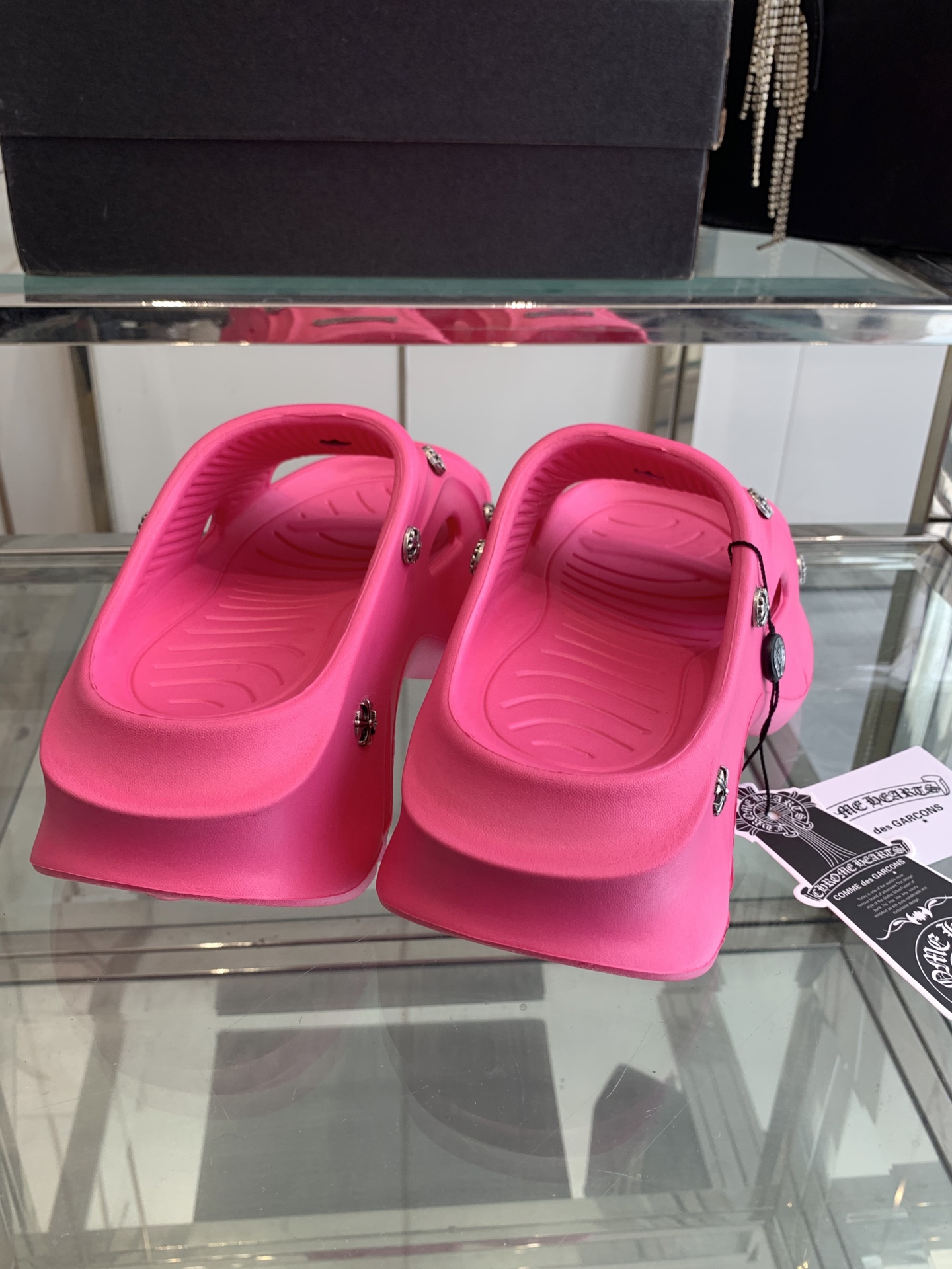 “Chromome Hearts Crots: Popular Lazy Slippers for Summer, 400 Pounds, Various Sizes” - 图片 9