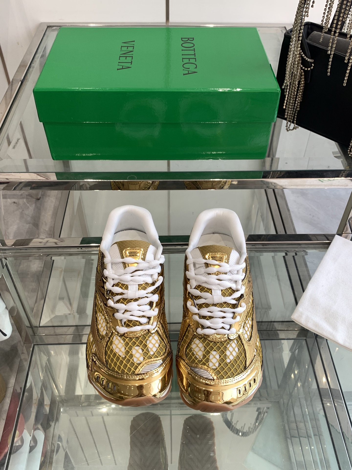 NO:240711,280 Men's Bottega Veneta Hot BV Orbit Couple casual dad shoes Ultra-light and comfortable retro sneakers Fashionable items that female celebrities are wearing. Use imported technology materials to match mesh, breathable mesh lining, color-blocking TPU outsole size women's 35- Men's 39-44, casual shoes/sports shoes, bottega veneta, bottega veneta, sneakers19860909280 男款Bottega Veneta 爆款 BV Orbit 情侣款休闲老爹鞋 超轻便超舒适的复古风运动鞋 女明星们都在穿的时髦单品 采用进口科技材料搭配网面 透气网布内里 选用拼色TPU大底 码数女款35- 男款39-44,休闲鞋/运动鞋,bottega veneta,bottega veneta,sneakers,Women's Shoes