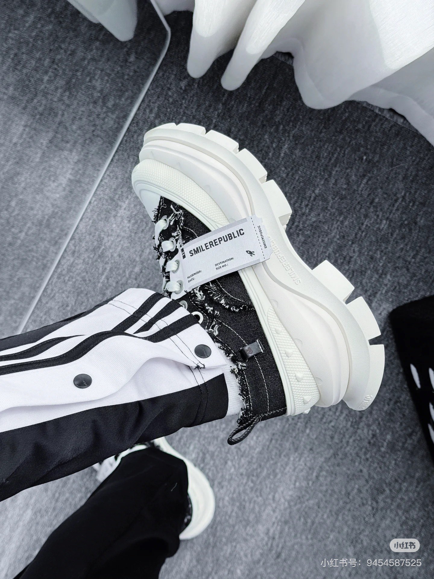 NO:265616,Foot pictures, casual shoes/sports shoes, sneakers19860909上脚图,休闲鞋/运动鞋,sneakers,Women's Shoes