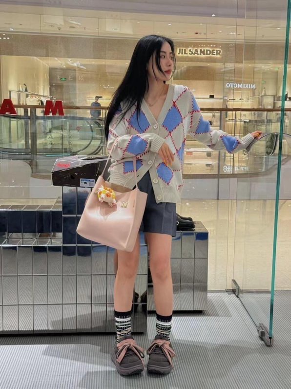 NO:387843,Foot pictures, casual shoes/sports shoes, sneakers19860909上脚图,休闲鞋/运动鞋,sneakers,Women's Shoes