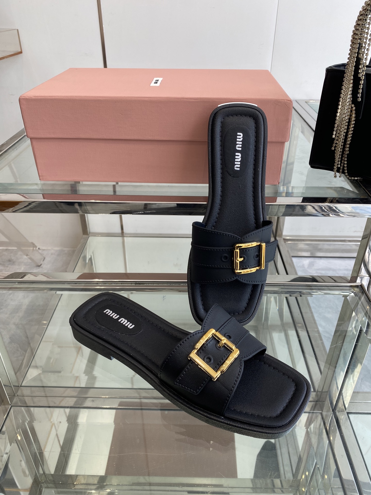Miu Miu Miu 缪缪 25ss新款 平底拖鞋