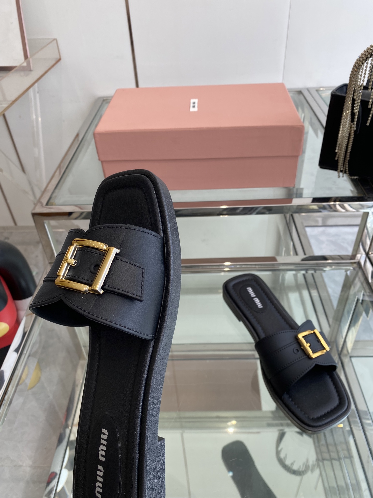 Miu Miu Miu 缪缪 25ss新款 平底拖鞋