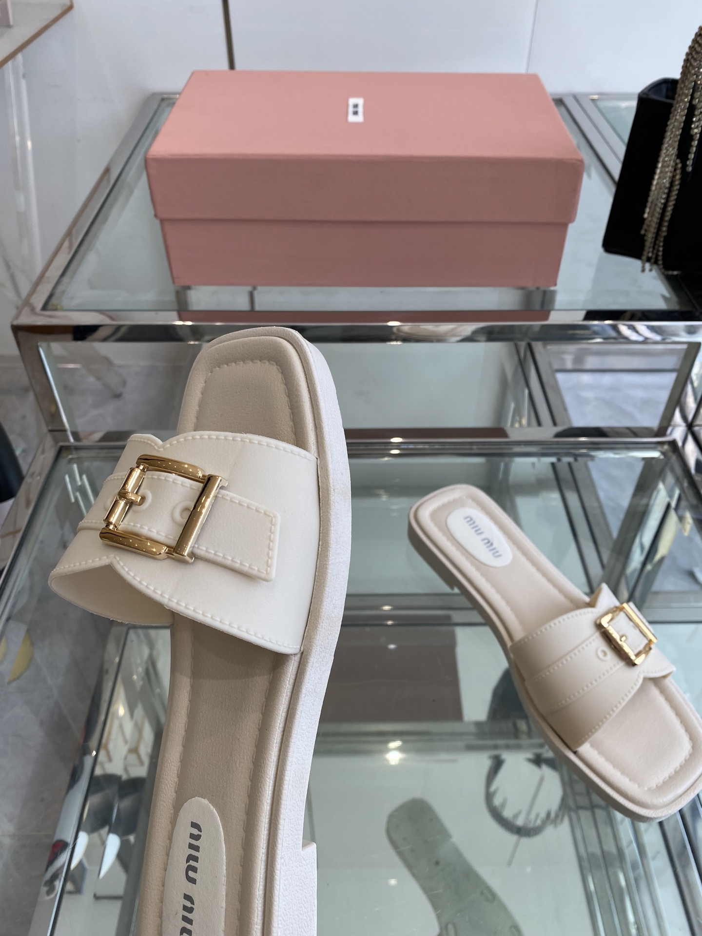 Miu Miu Miu 缪缪 25ss新款 平底拖鞋