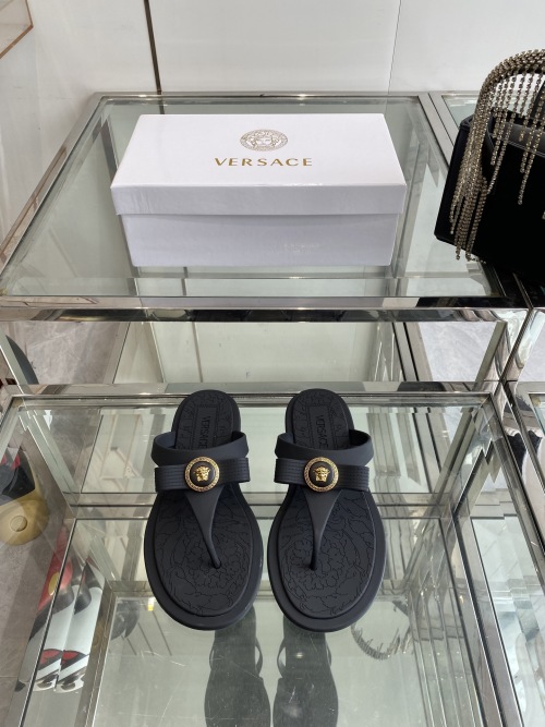 Versace Jelly Thong Sandals with Elegant Logo - Casual & Chic Style 1 Versace Jelly Thong Sandals with Elegant Logo - Casual & Chic Style