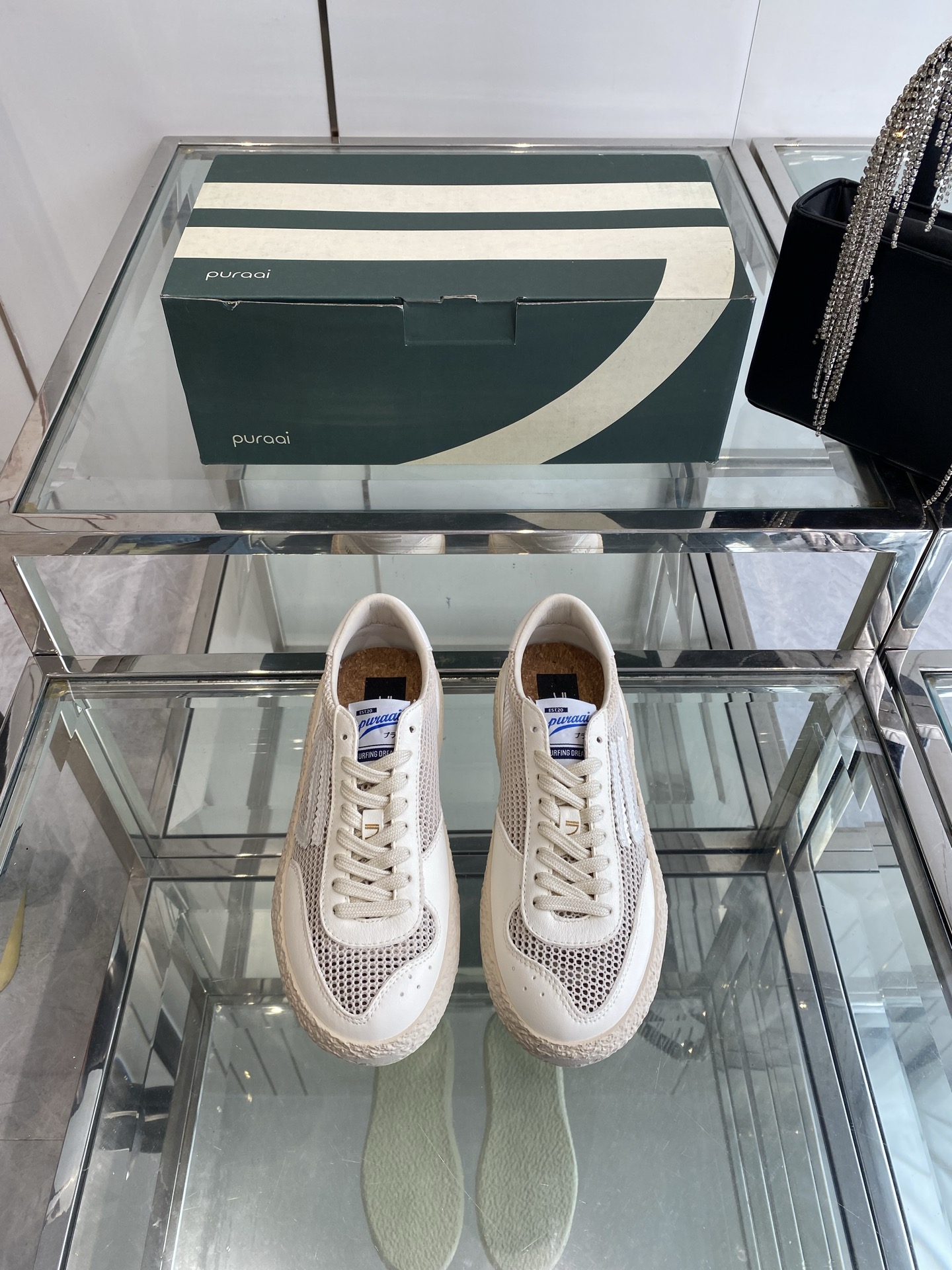 NO:443905,Puraai Polly niche trendy brand 25ss spring and summer new retro shoe styles, fashion brand Puraai styles, soft leather breathable color-blocking casual shoes, lightweight thick-soled casual shoes, upper is made of original imported cowhide/fabric, inner footbed sheepskin, original custom rubber outsole, size 35-40 (40 customized), casual shoes/sports shoes, sneakers, cowhide, sheepskin19860909Puraai Polly 小众潮牌 25ss春夏新款 复古板鞋 主打环保材料的潮流品牌Puraai的款式 软皮透气拼色休闲鞋轻便厚底休闲鞋 鞋面采用原版进口牛皮/布面 内里垫脚羊皮 大底原版定制橡胶大底 码数35-40（40订做）,休闲鞋/运动鞋,sneakers,cowhide,sheepskin,Women's Shoes