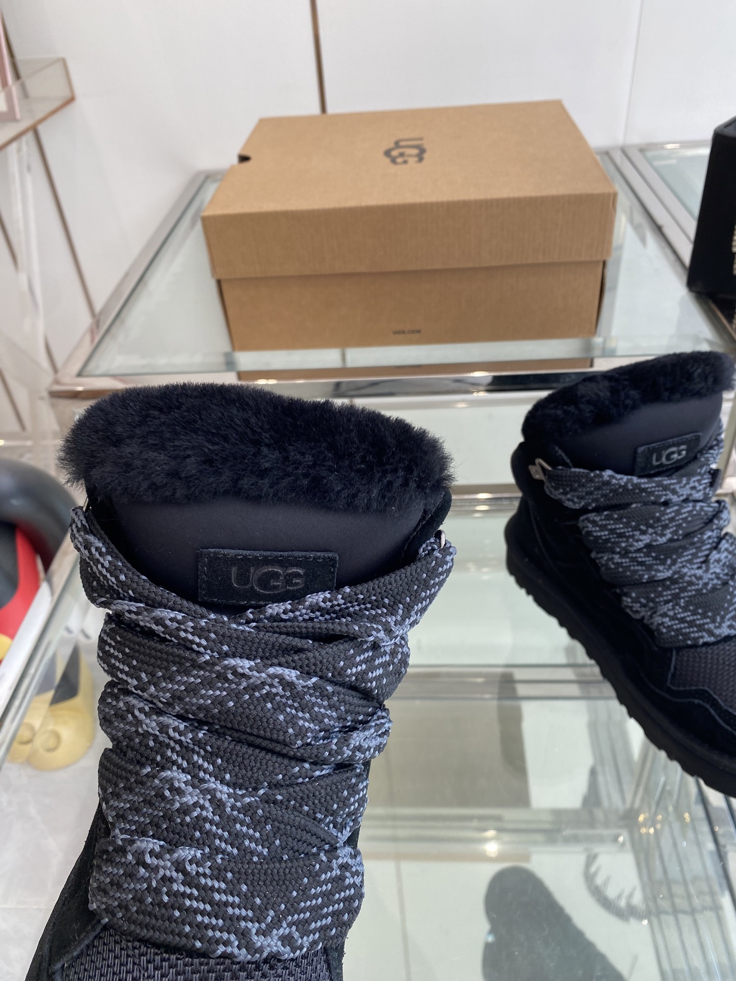“New UGG Fall/Winter Collection: Comfortable, Stylish 648 Styles with EVA Soles & Velvet Details (Sizes 35-40)” - 图片 3