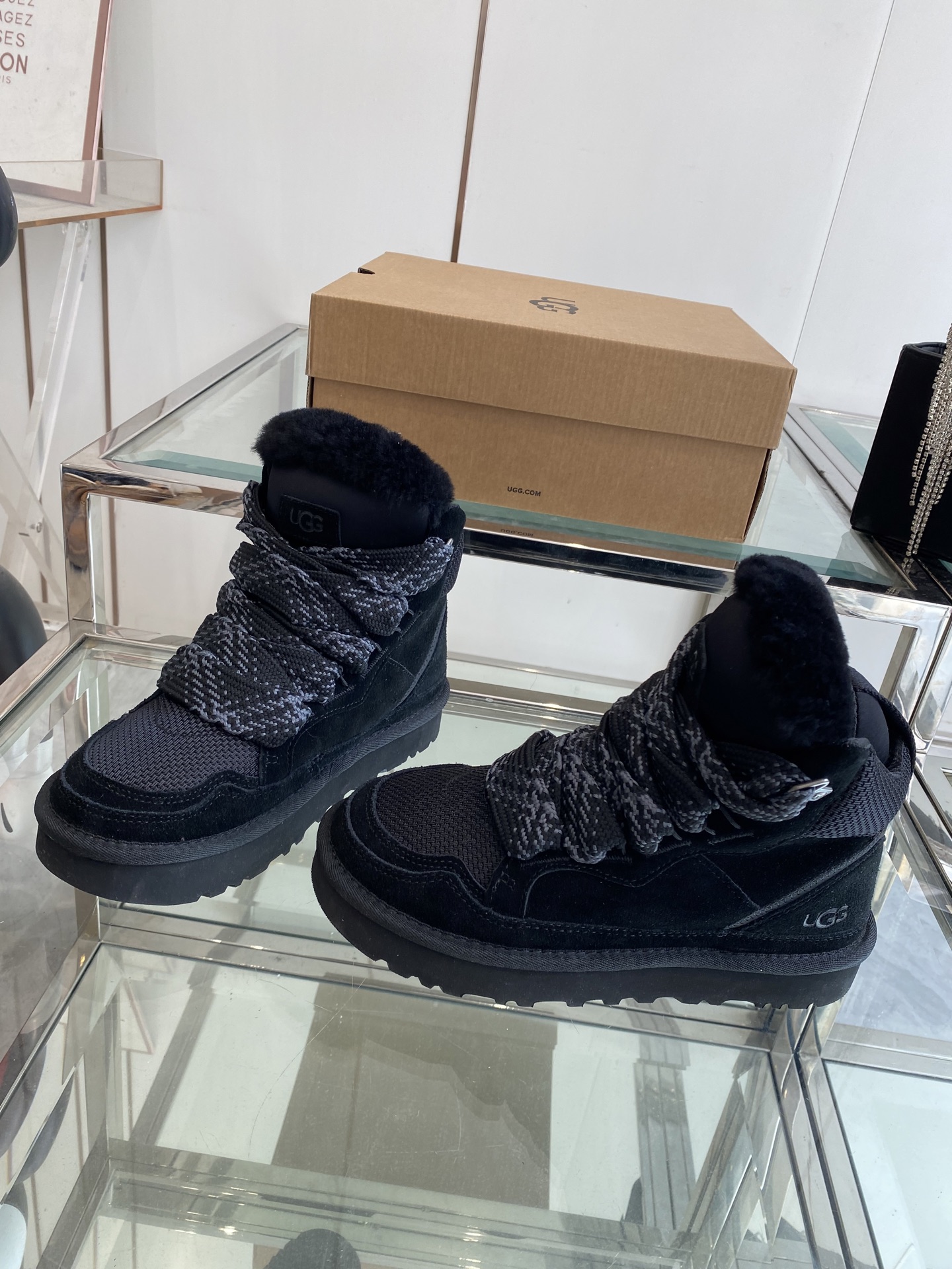 “New UGG Fall/Winter Collection: Comfortable, Stylish 648 Styles with EVA Soles & Velvet Details (Sizes 35-40)” - 图片 7
