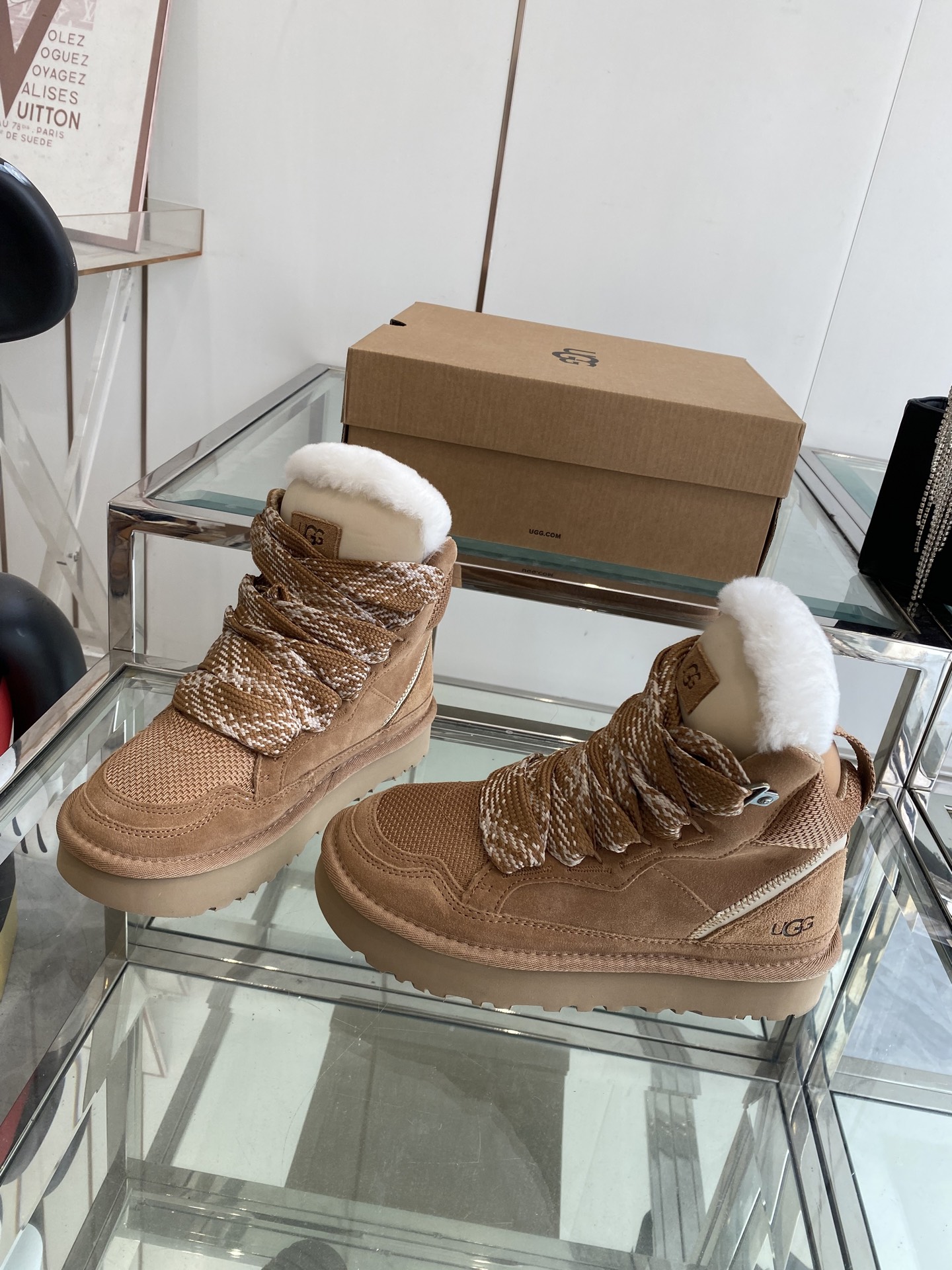 “UGG Fall/Winter 25s: Comfortable, Stylish, and Fashionable Shoes in EVA Material” - 图片 7