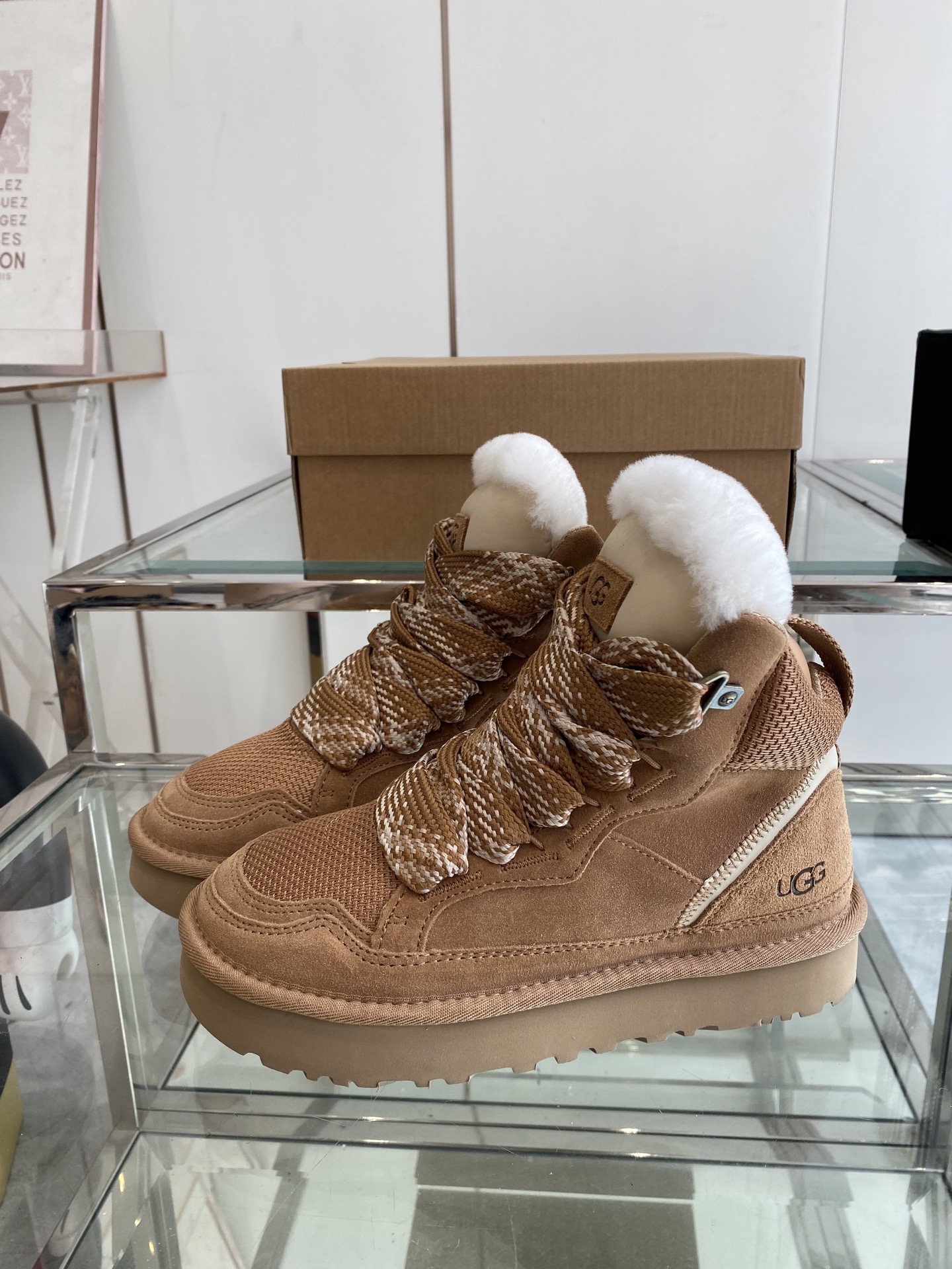 “UGG Fall/Winter 25s: Comfortable, Stylish, and Fashionable Shoes in EVA Material” - 图片 1