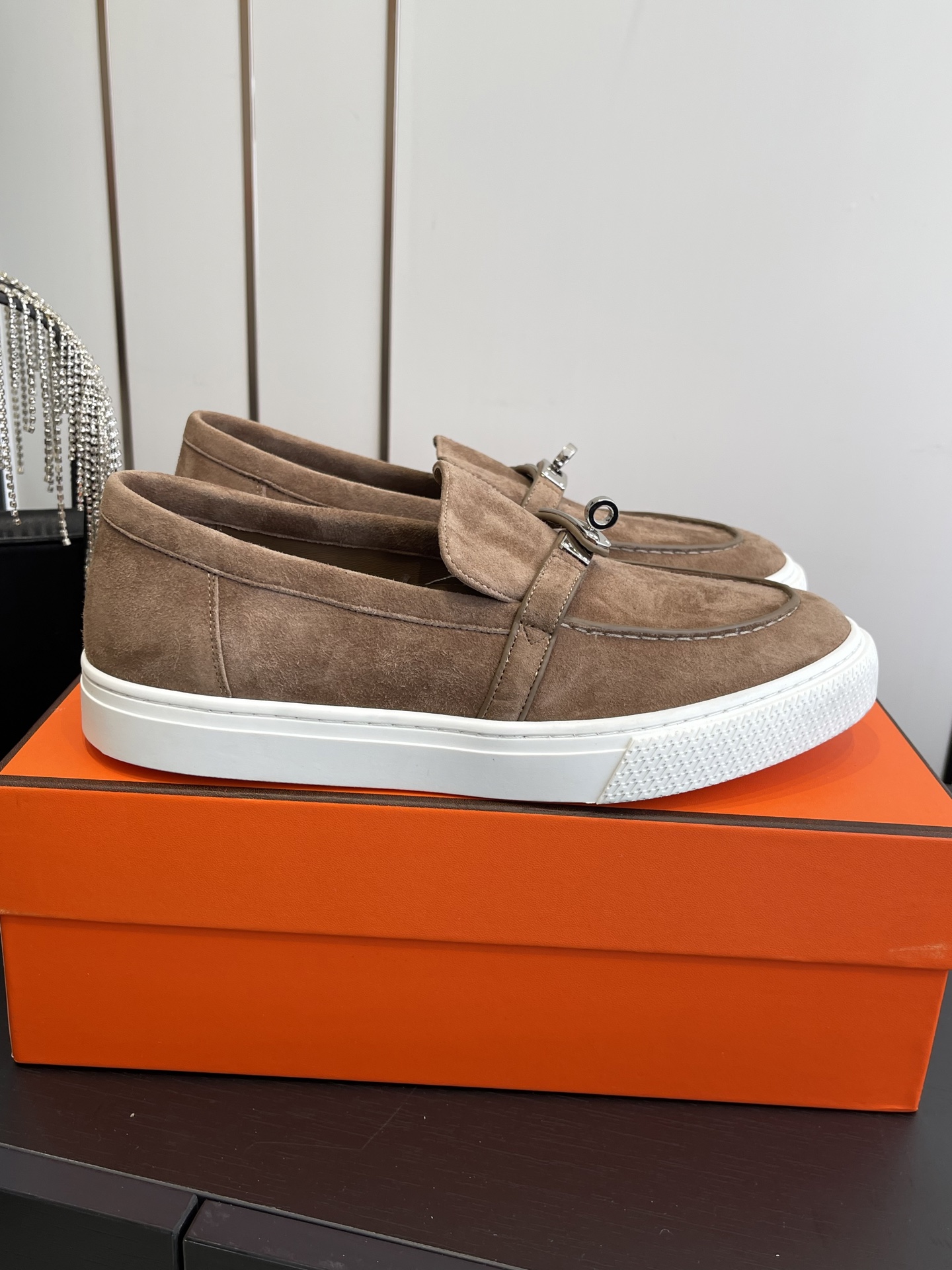 NO:544854,Women's/Men's Hermes Classic H Couple Loafers Long-lasting Casual Simple Style Laceless Casual Sneakers. Custom-made imported suede Sheepskin inner footbed + original outsole Size 35-45 [Female 40.41/Men's 45 Custom], Loafers, hermes, loafers, sneakers, sheepskin, chamois leather19860909女款/男款 爱马仕 经典H 情侣款 乐福鞋 经久不衰 休闲 简约风格免系带休闲运动鞋. 面料定制进口麂皮 羊皮内里垫脚+原版大底 尺码35-45 [女40.41/男45订做],乐福鞋,hermes,loafers,sneakers,sheepskin,chamois leather,Women's Shoes