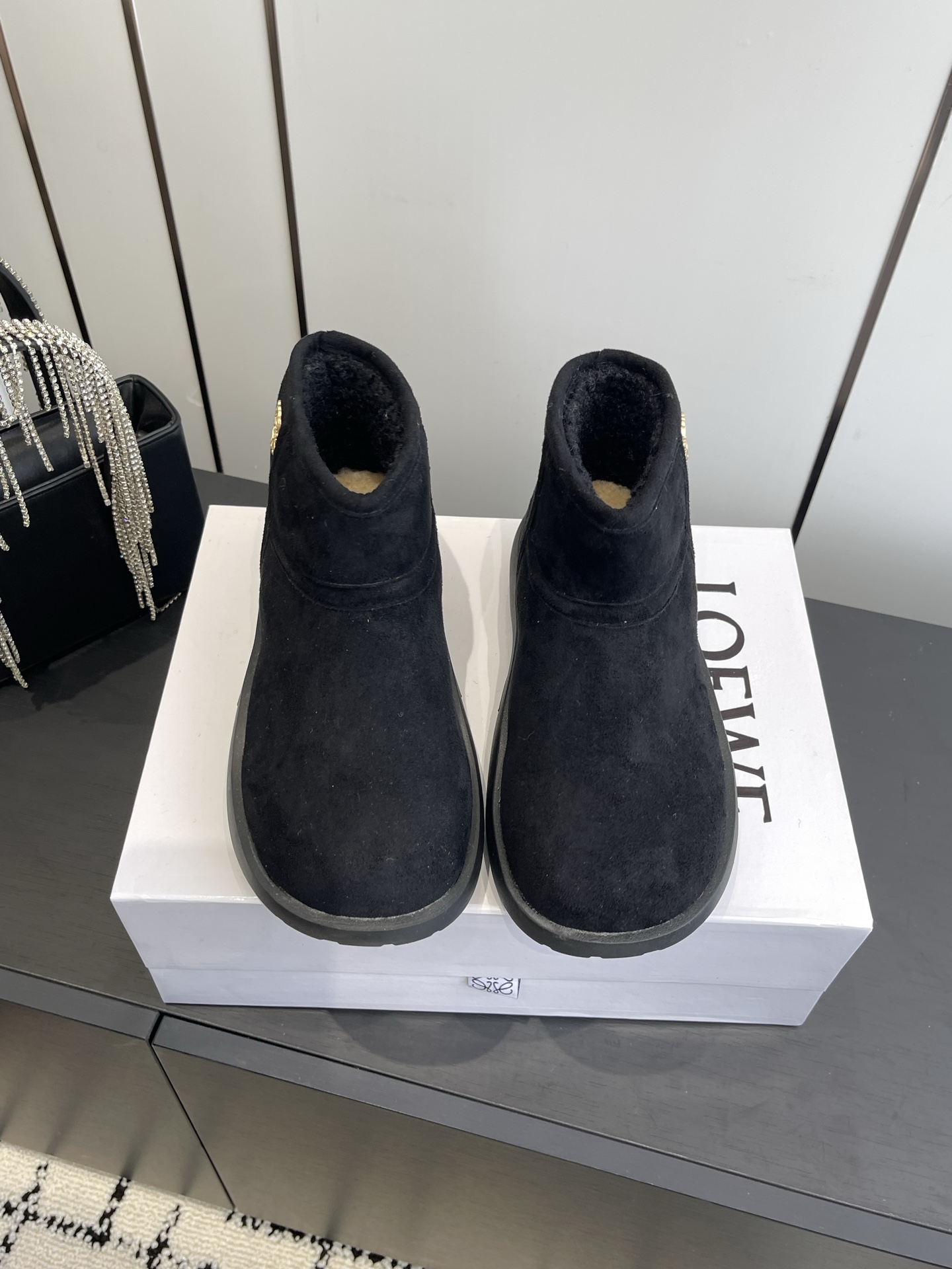 NO:694587,New shoes, special price, clearance, no refunds, no exchanges, first come first served, remaining sizes 35/2 36/1 38/2, snow boots, boots19860909全新鞋子特价清货不退不换先报先得 剩余码数35/2 36/1 38/2,雪地靴,boots,Women's Shoes