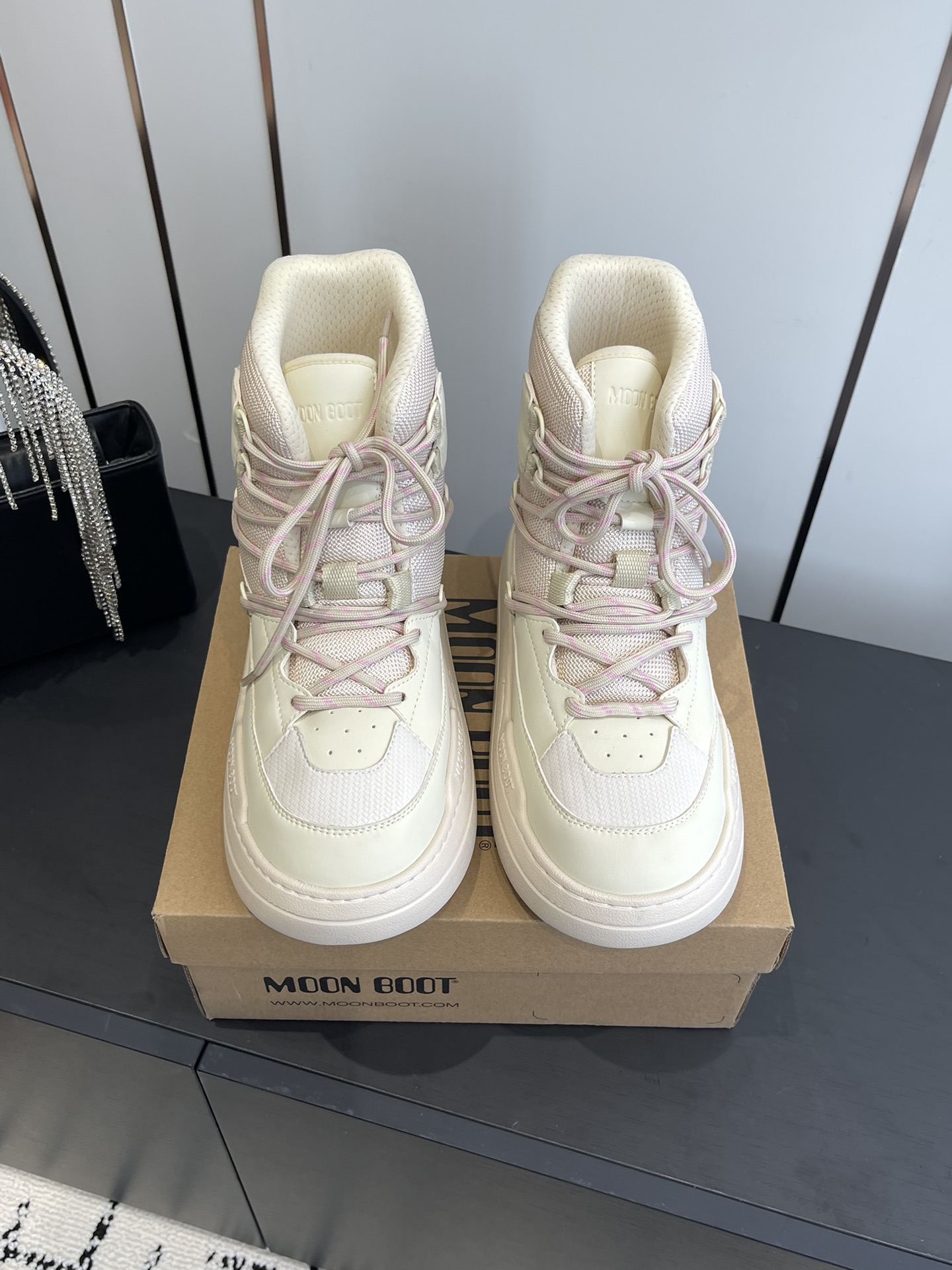 NO:694603,New shoes, special price, clearance, no refunds, no exchanges, first come first served, remaining sizes 35-41, snow boots, boots19860909全新鞋子特价清货不退不换先报先得 剩余码数35-41,雪地靴,boots,Women's Shoes