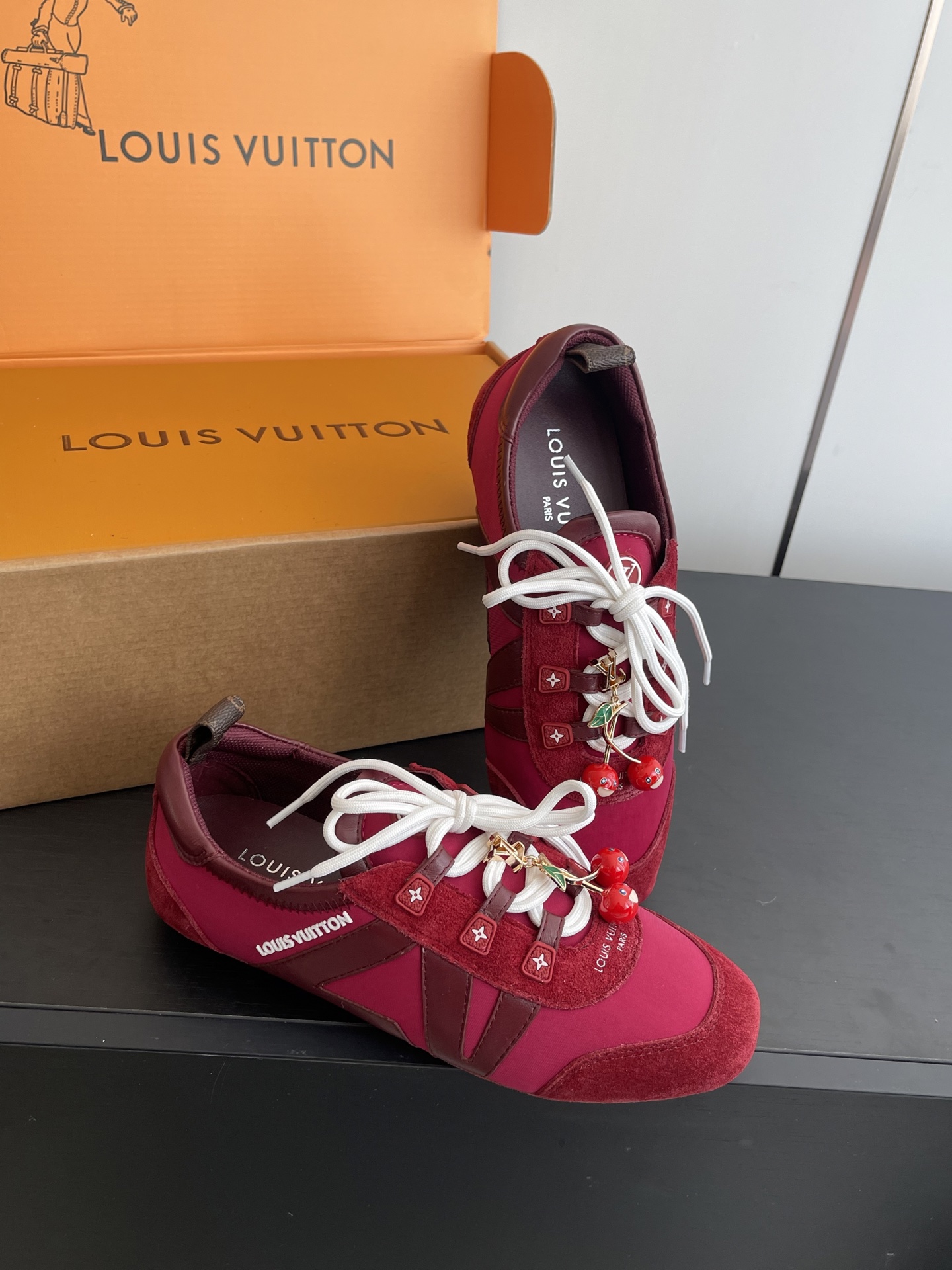 Louis Vuitton Sneakers