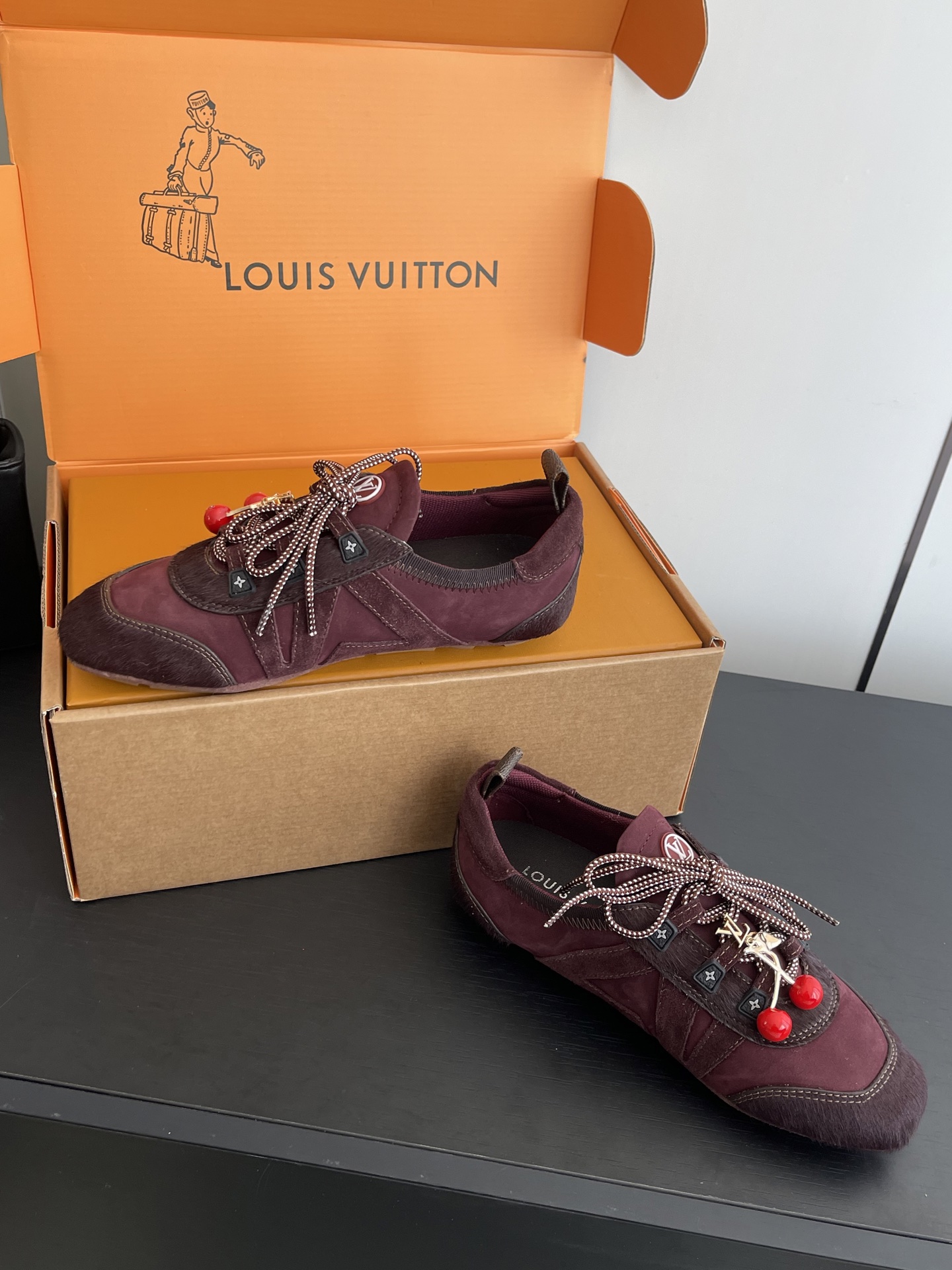 Louis Vuitton Sneakers