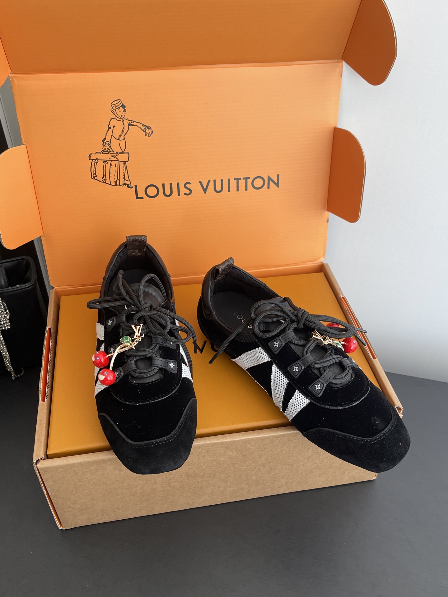 Louis Vuitton Sneakers