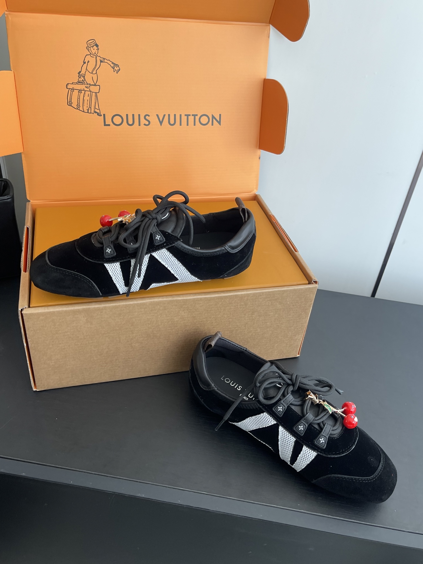 Louis Vuitton Sneakers