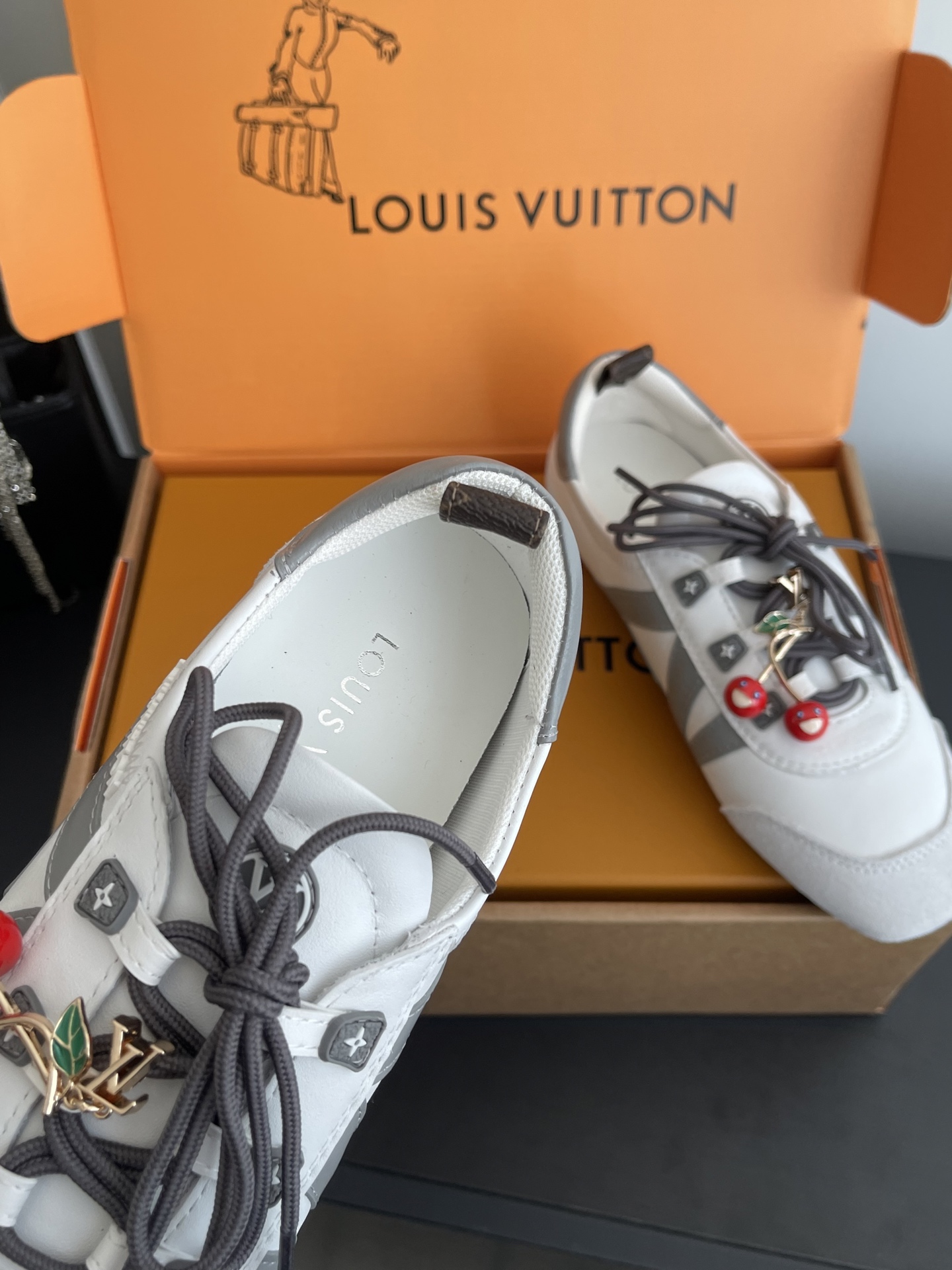 Louis Vuitton Sneakers
