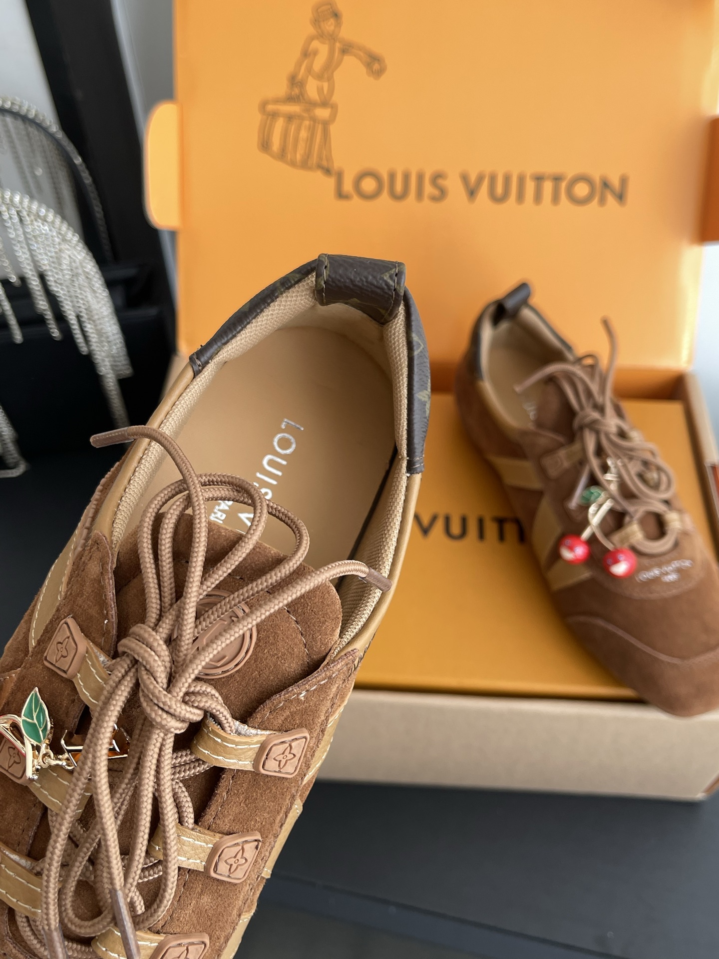 Louis Vuitton Sneakers