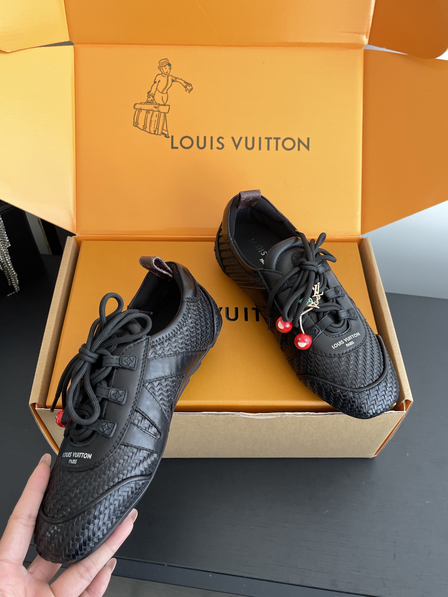 Louis Vuitton Sneakers