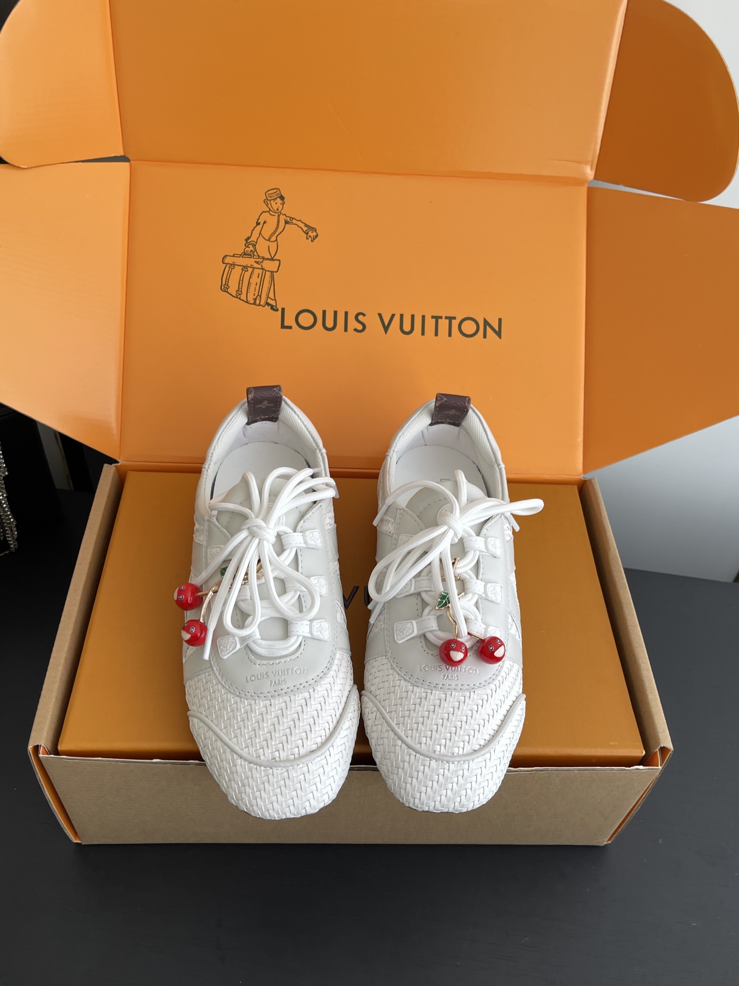 Louis Vuitton Sneakers