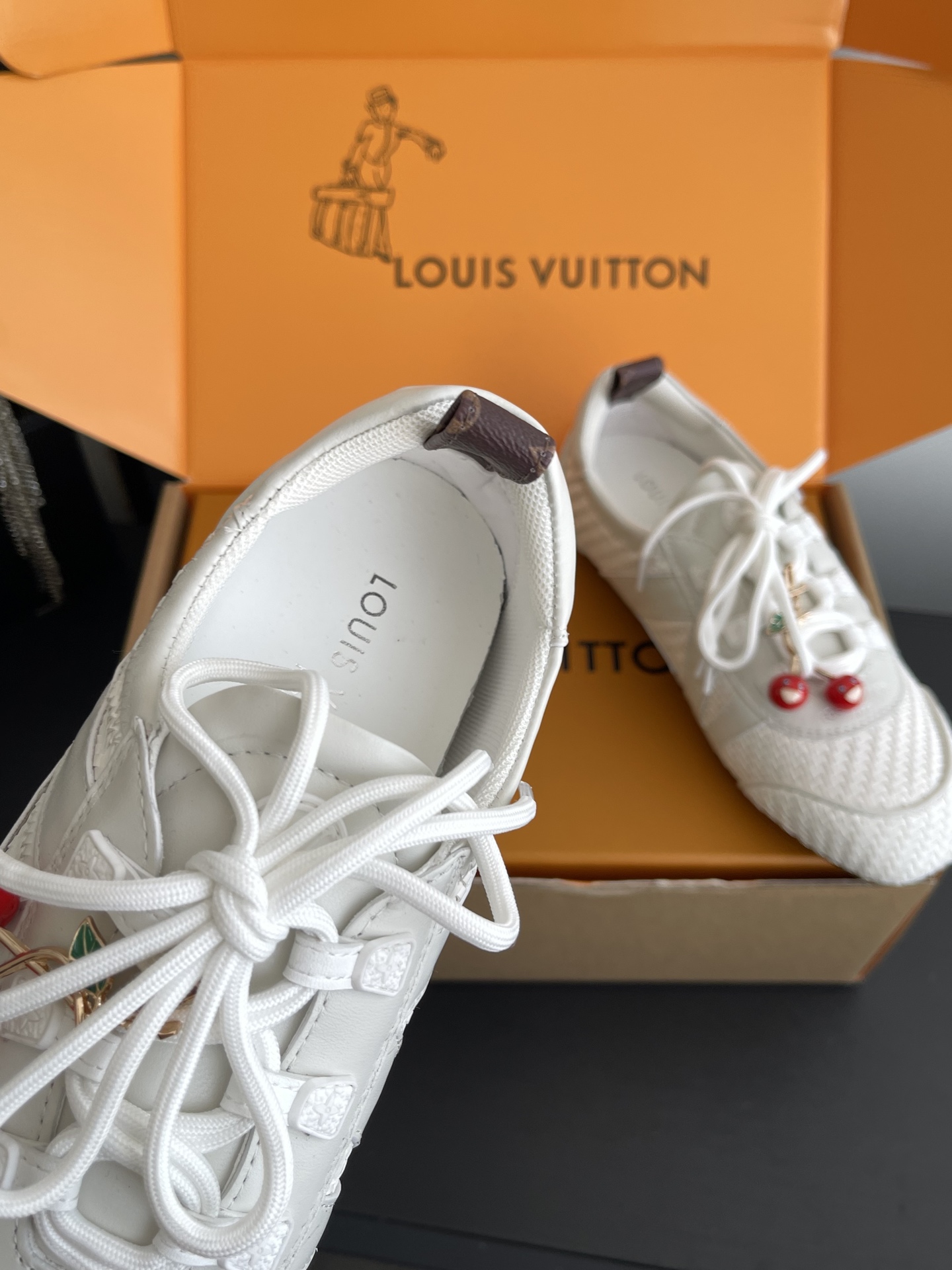 Louis Vuitton Sneakers