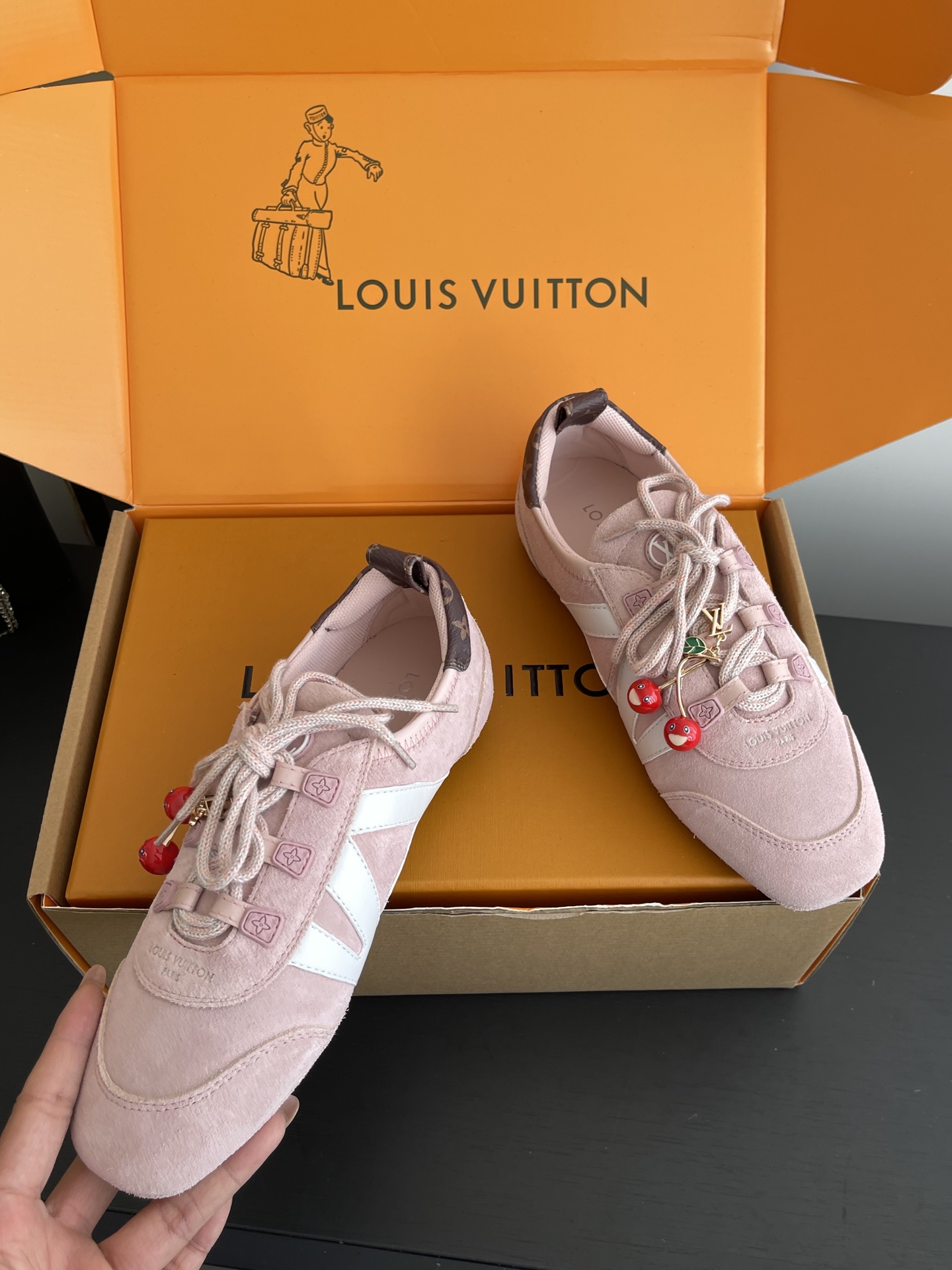 Louis Vuitton Sneakers