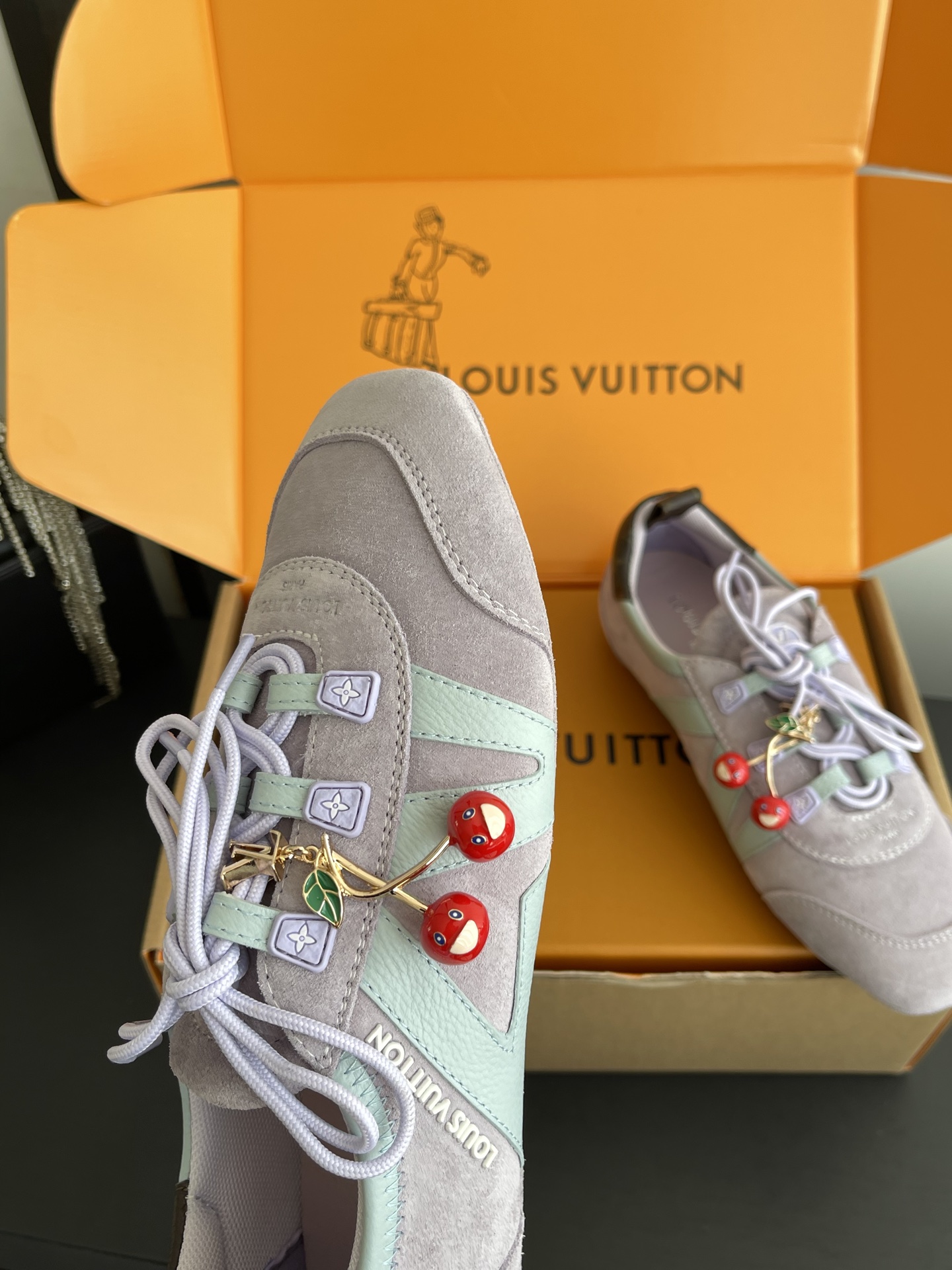 Louis Vuitton Sneakers