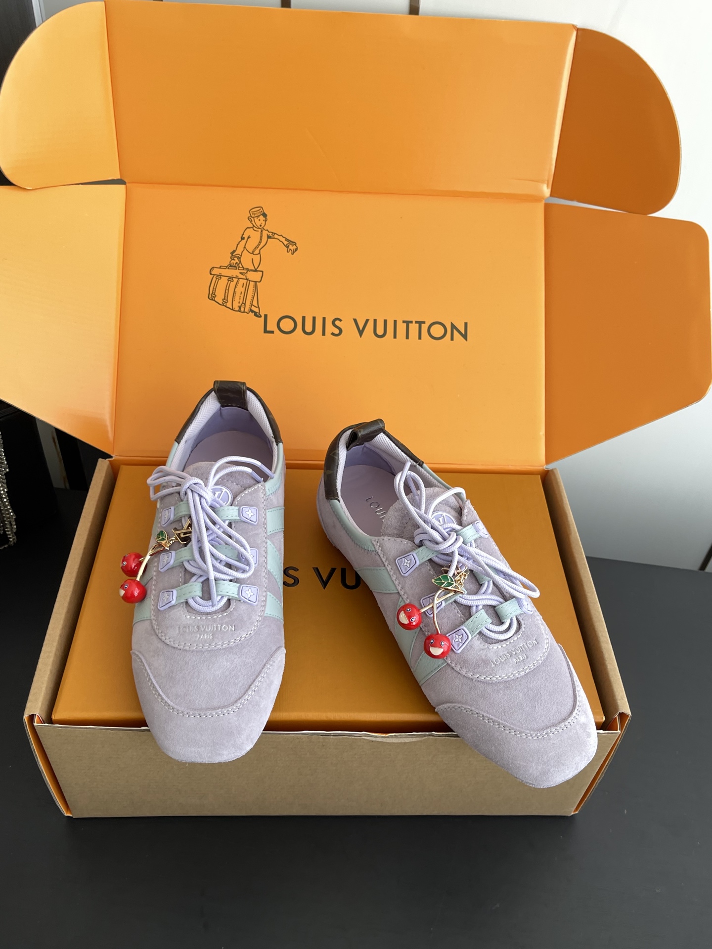 Louis Vuitton Sneakers