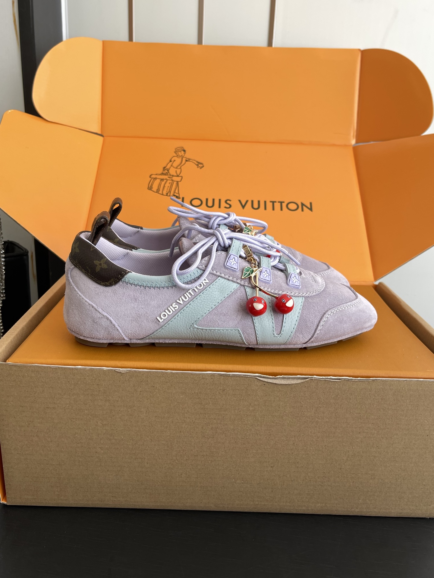 Louis Vuitton Sneakers