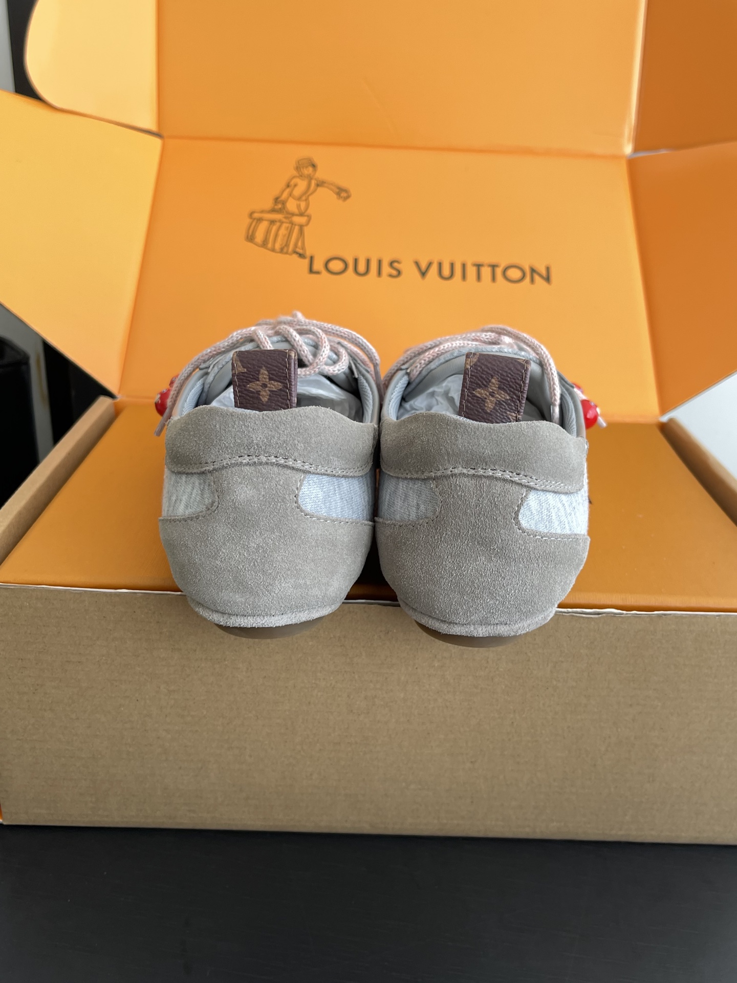 Louis Vuitton Sneakers