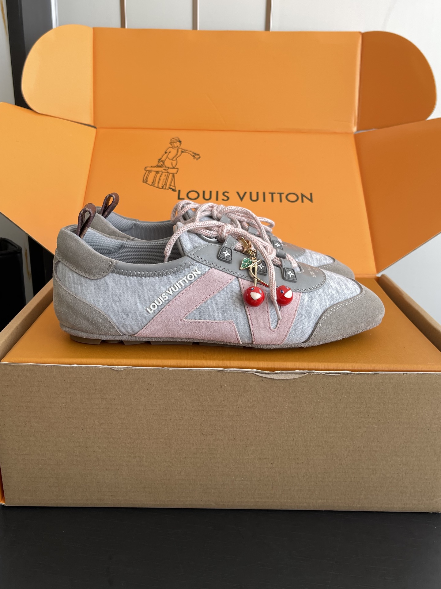 Louis Vuitton Sneakers