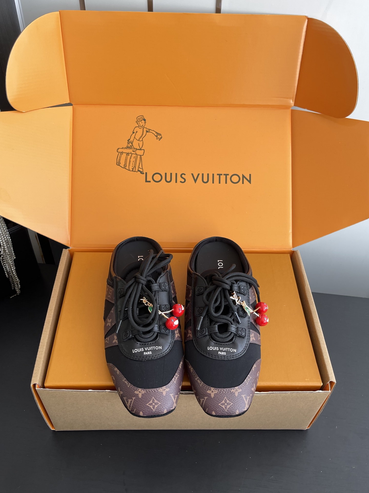 Louis Vuitton Sneakers